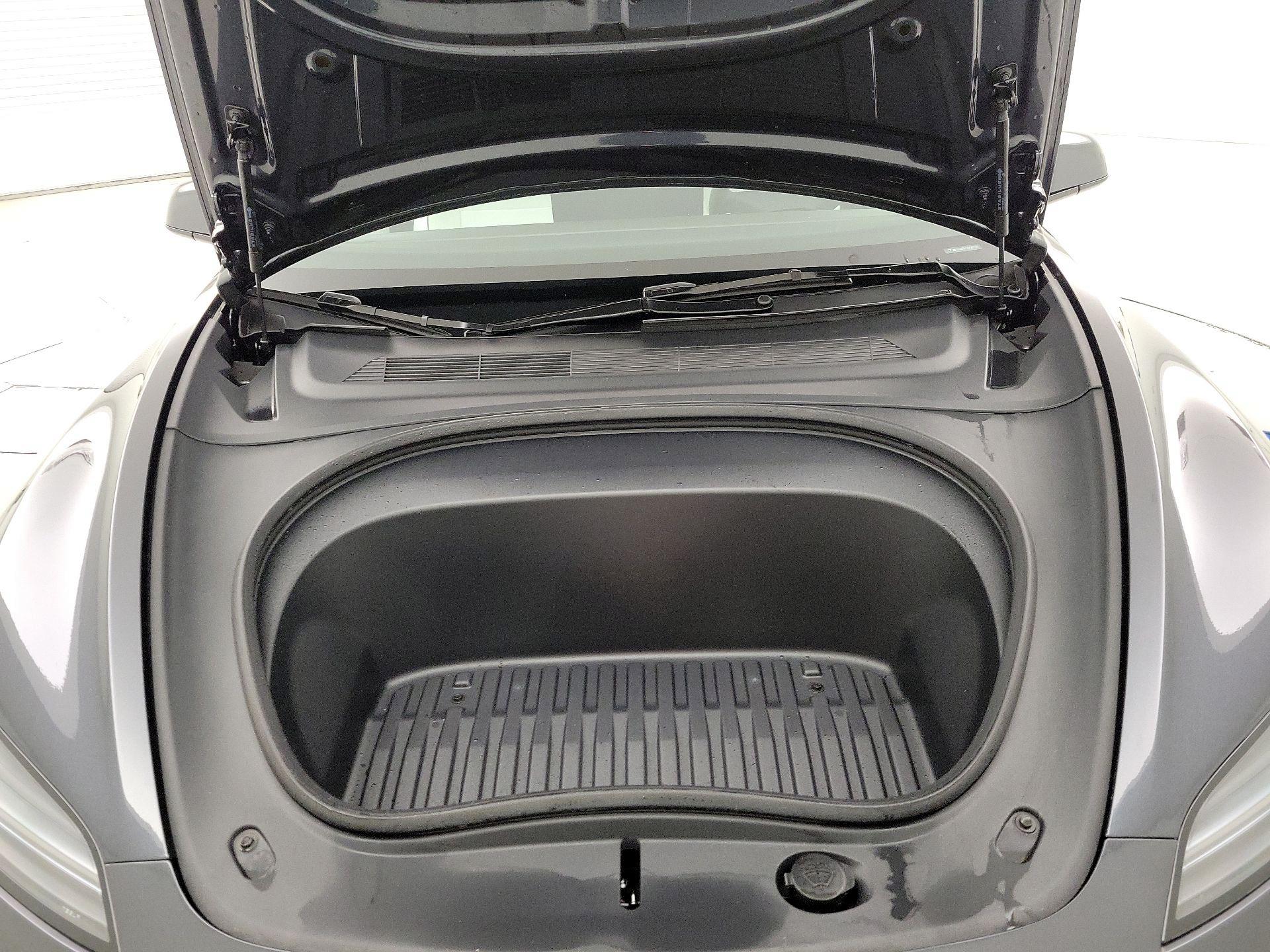 Thumbnail: 2025 Tesla Model 3 - 19