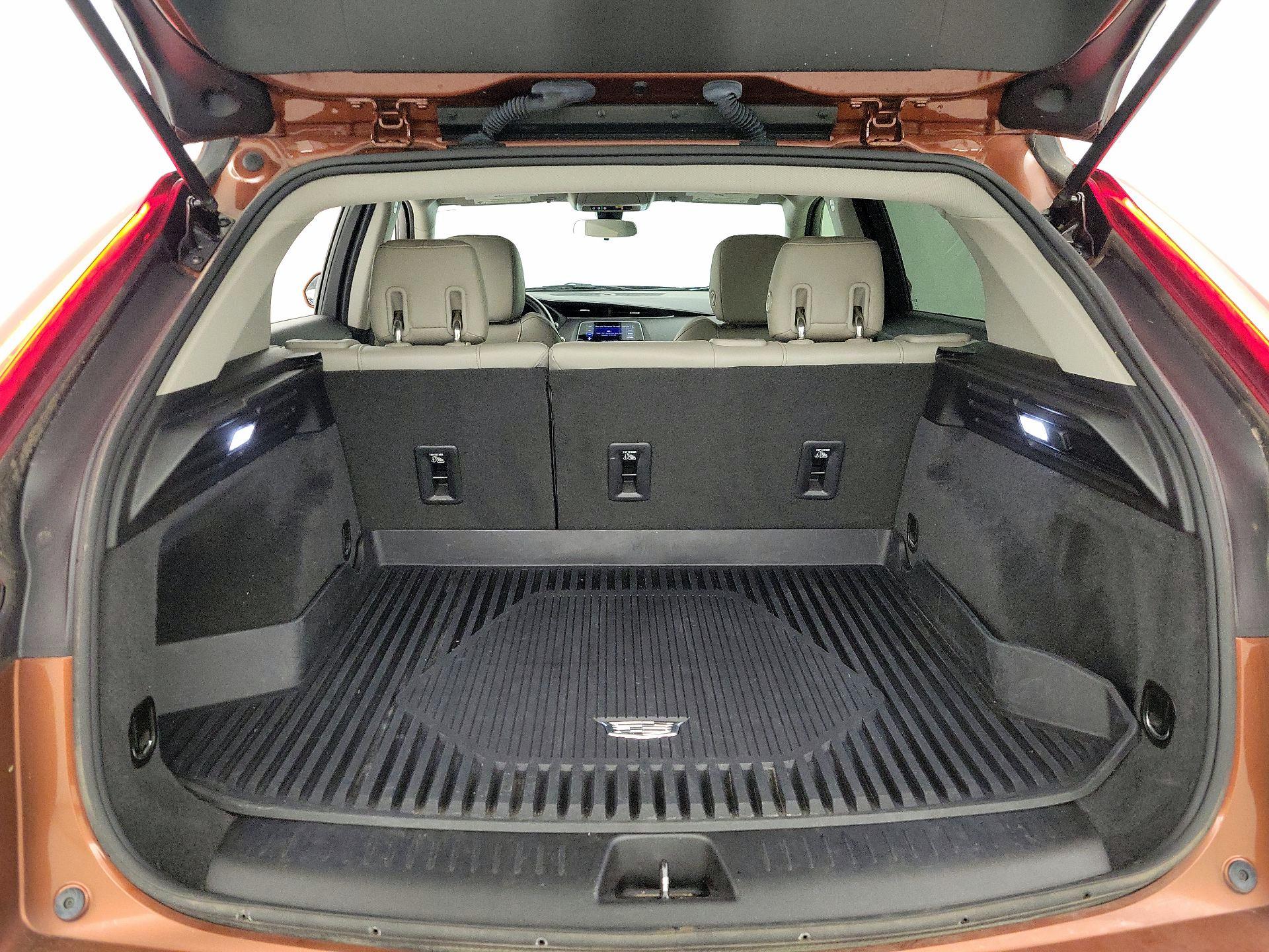 Thumbnail: 2019 Cadillac XT4 - 19