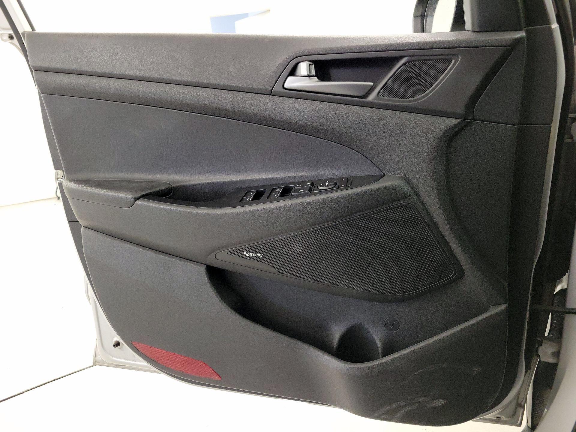 Thumbnail: 2017 Hyundai Tucson - 12