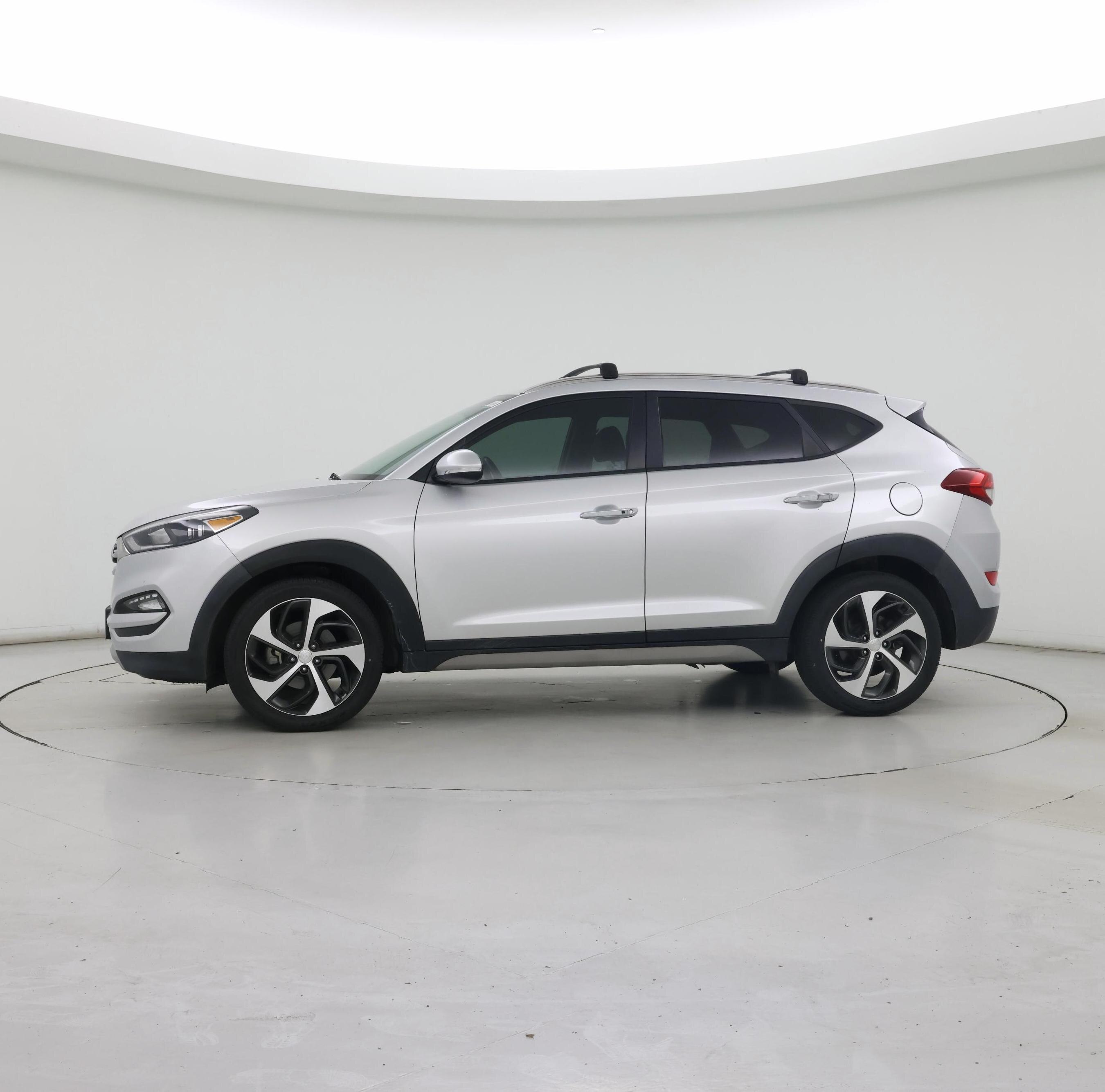 Thumbnail: 2017 Hyundai Tucson - 3