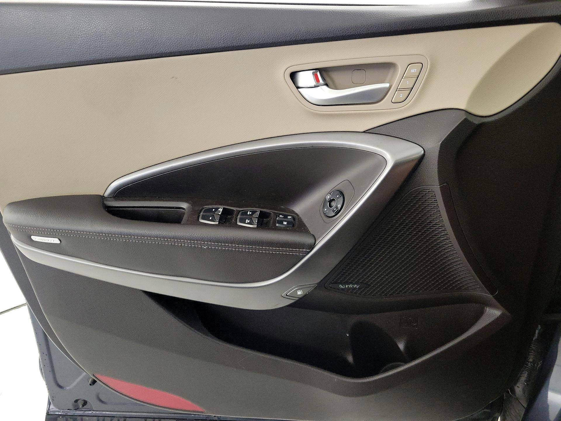 Thumbnail: 2017 Hyundai Santa Fe - 12