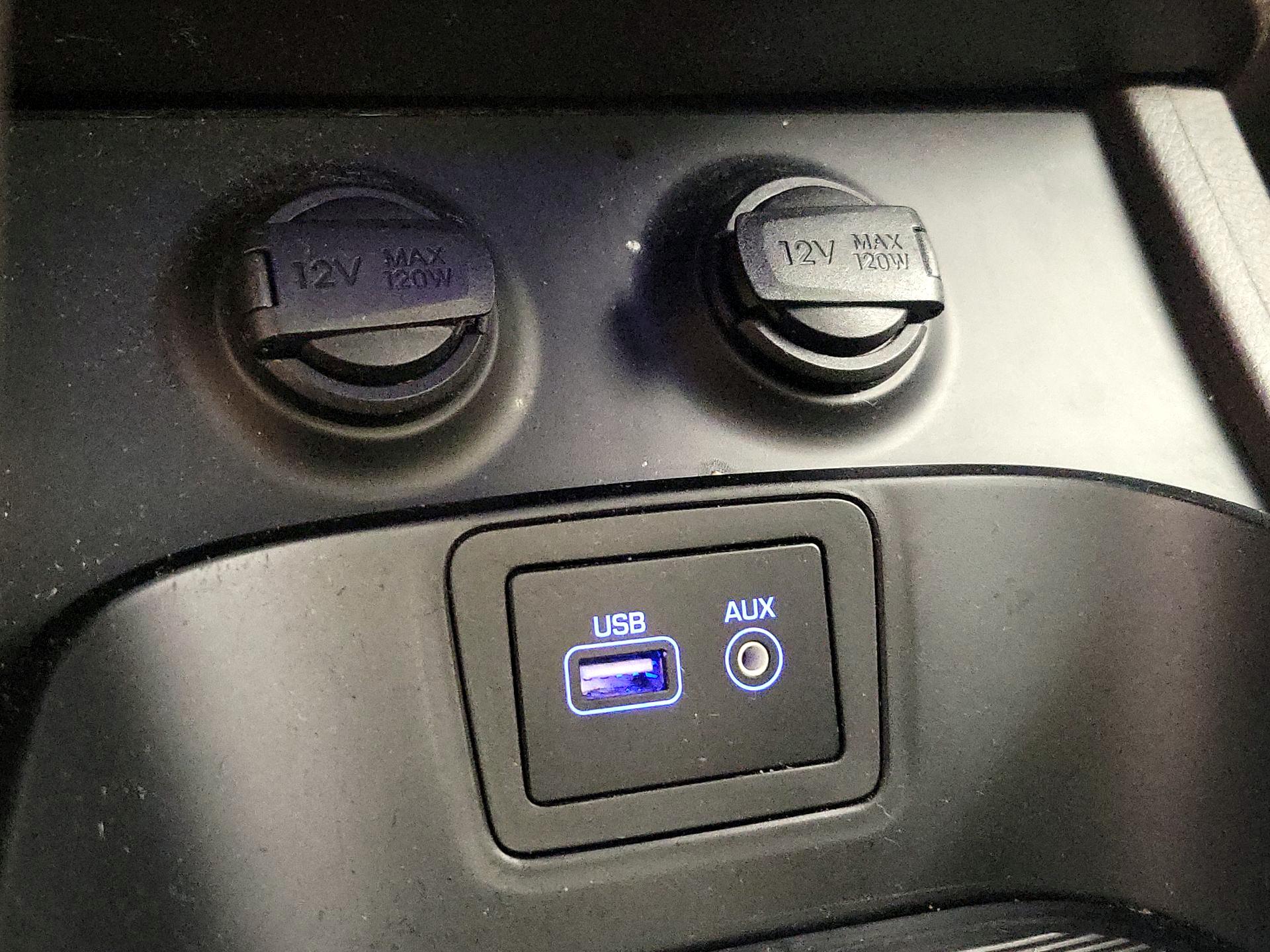 Thumbnail: 2017 Hyundai Santa Fe - 18