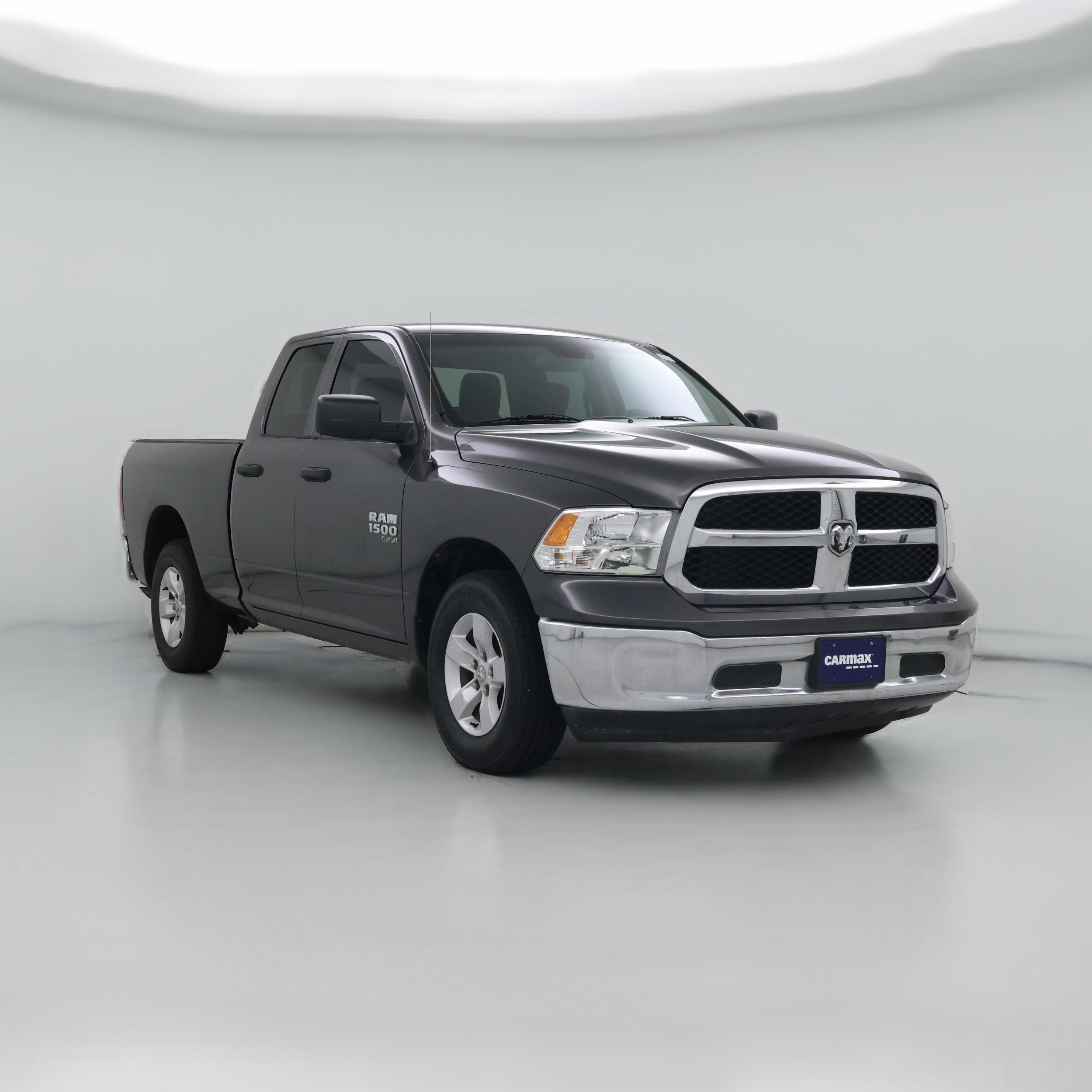 Thumbnail: 2019 RAM 1500 Classic - 1