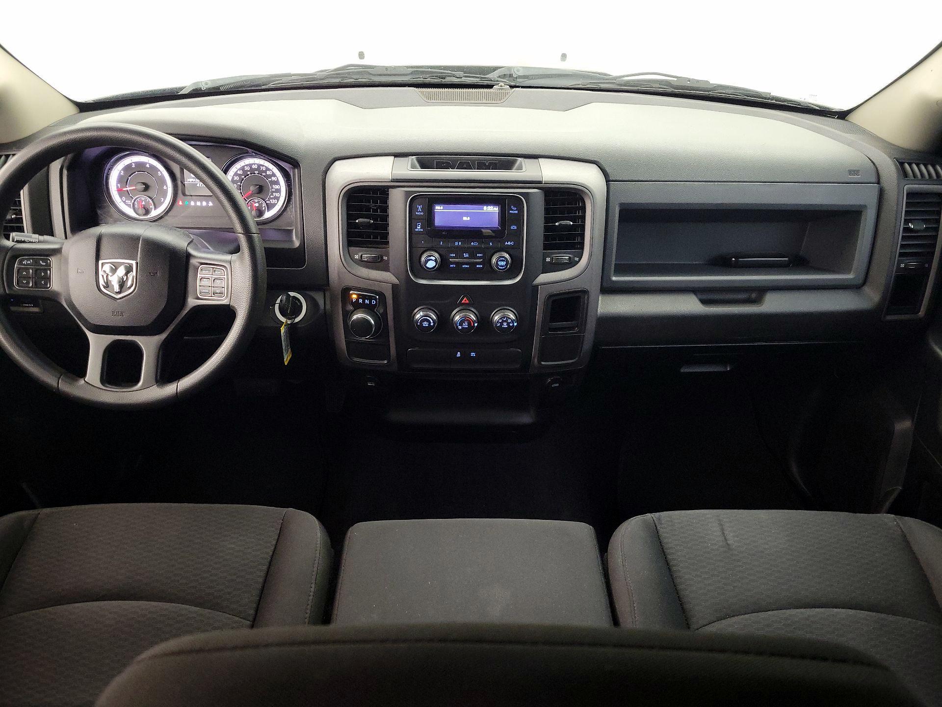 Thumbnail: 2019 RAM 1500 Classic - 9