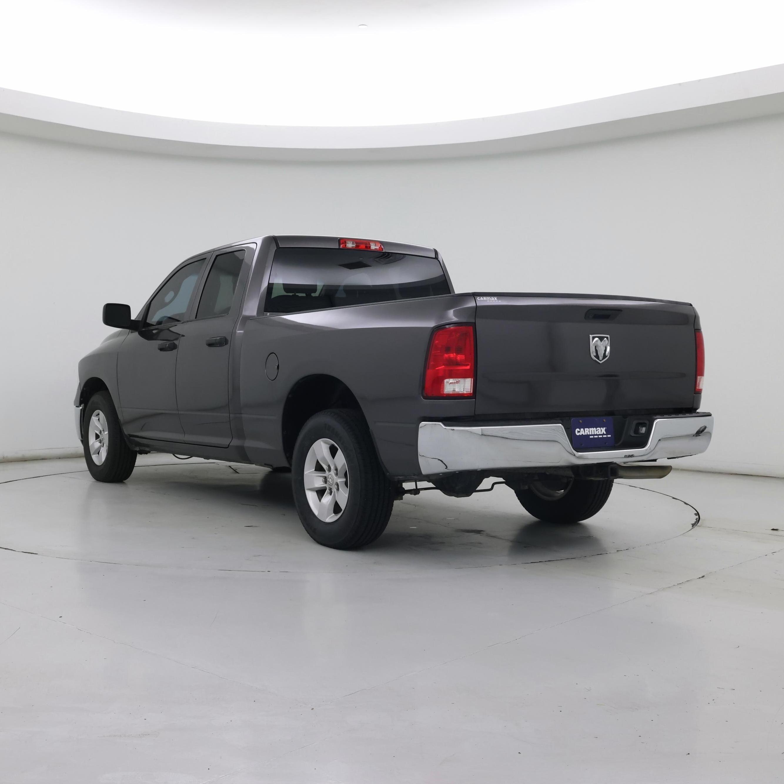 Thumbnail: 2019 RAM 1500 Classic - 2