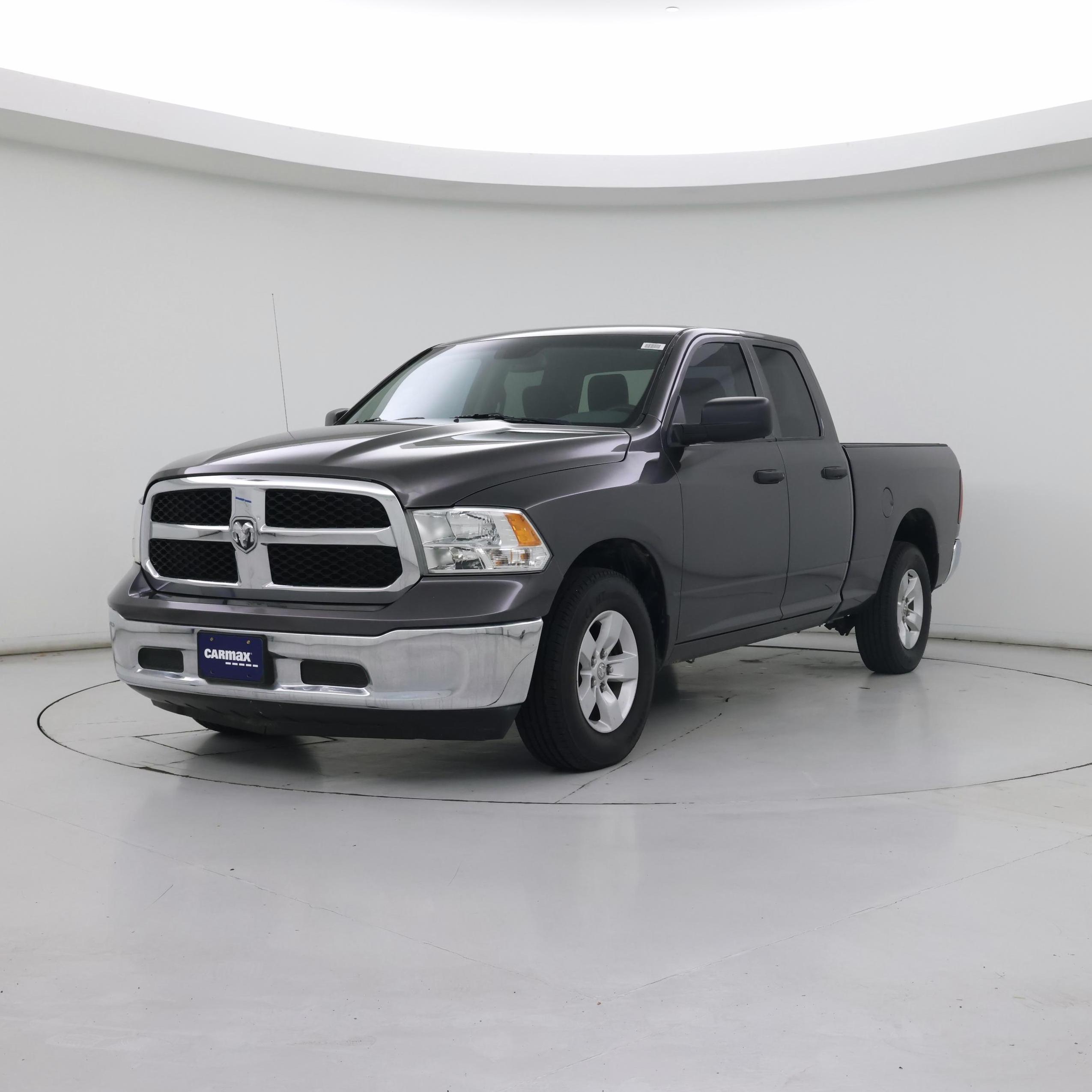 Thumbnail: 2019 RAM 1500 Classic - 4
