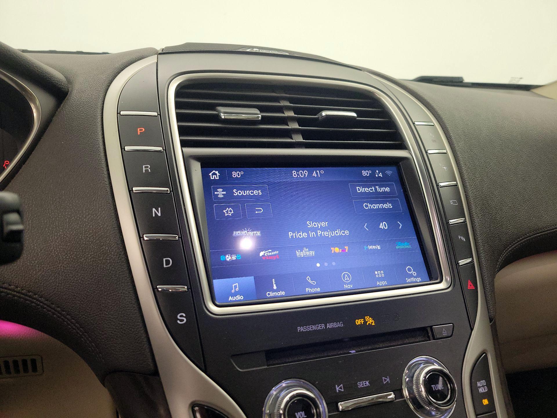 Thumbnail: 2020 Lincoln Nautilus - 16