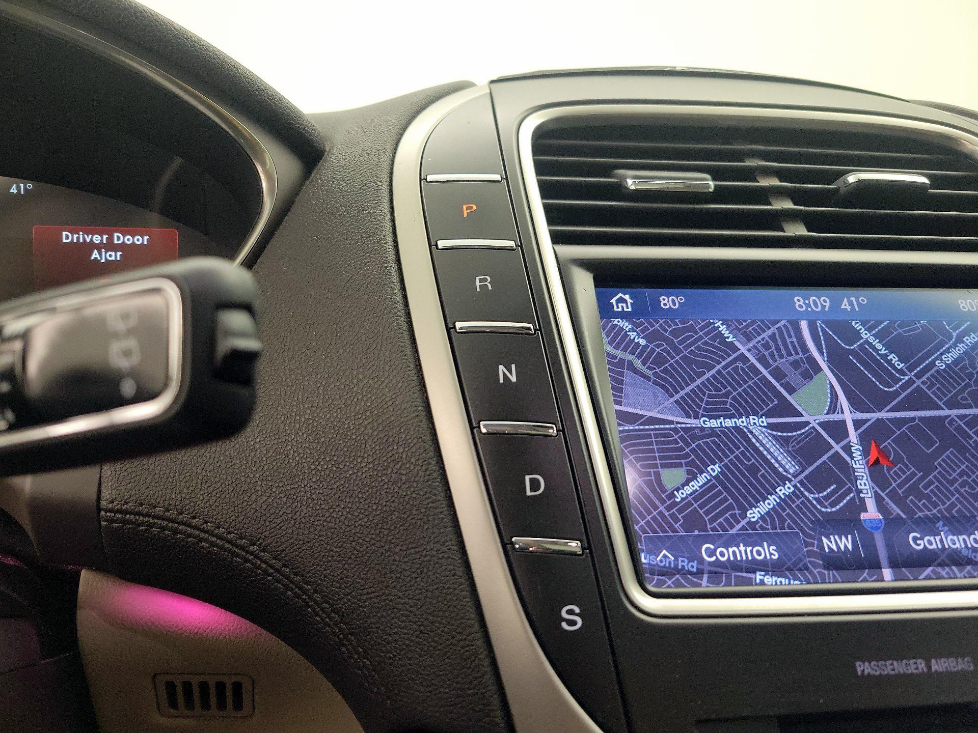 Thumbnail: 2020 Lincoln Nautilus - 18