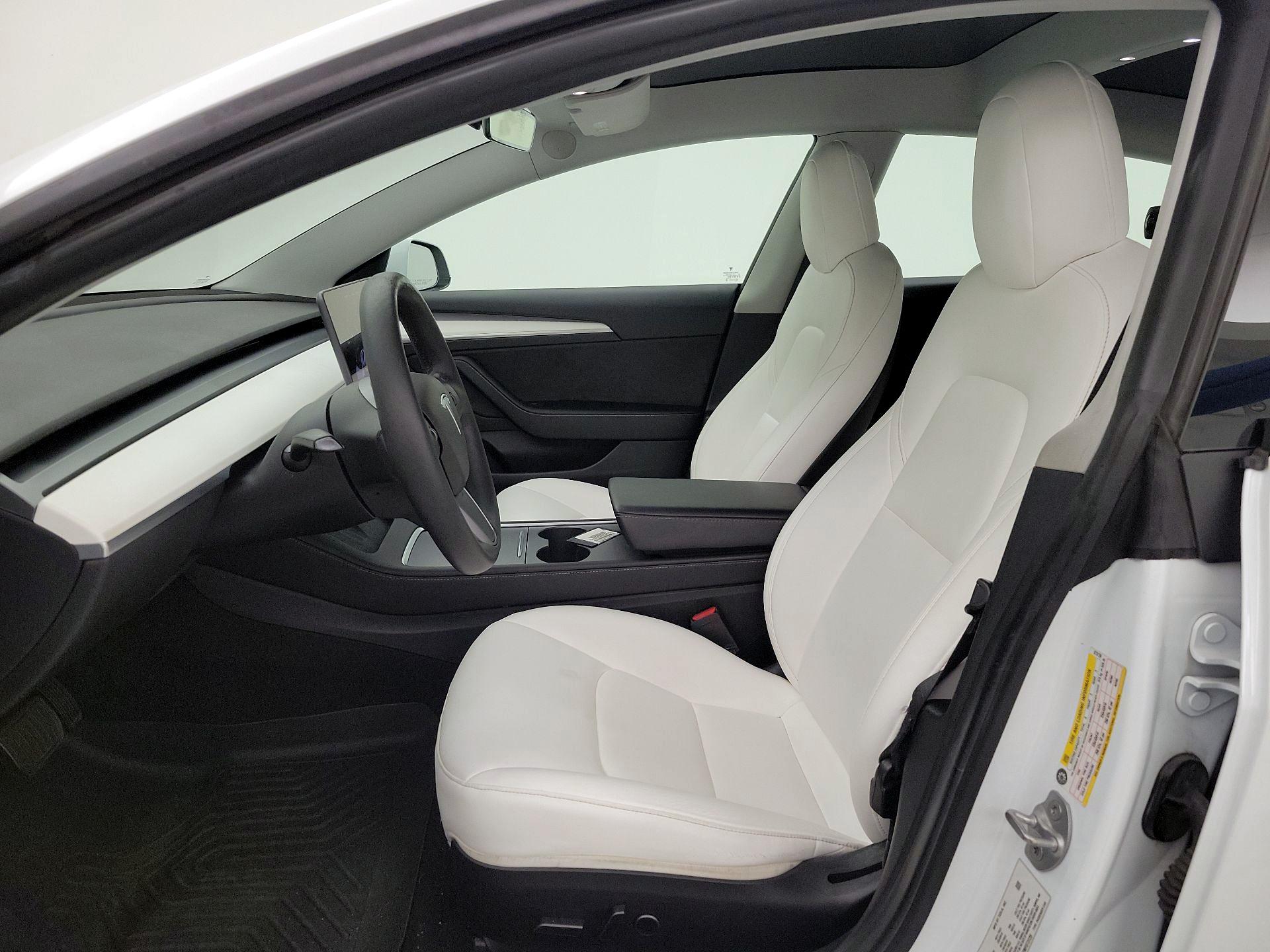 Thumbnail: 2021 Tesla Model 3 - 11