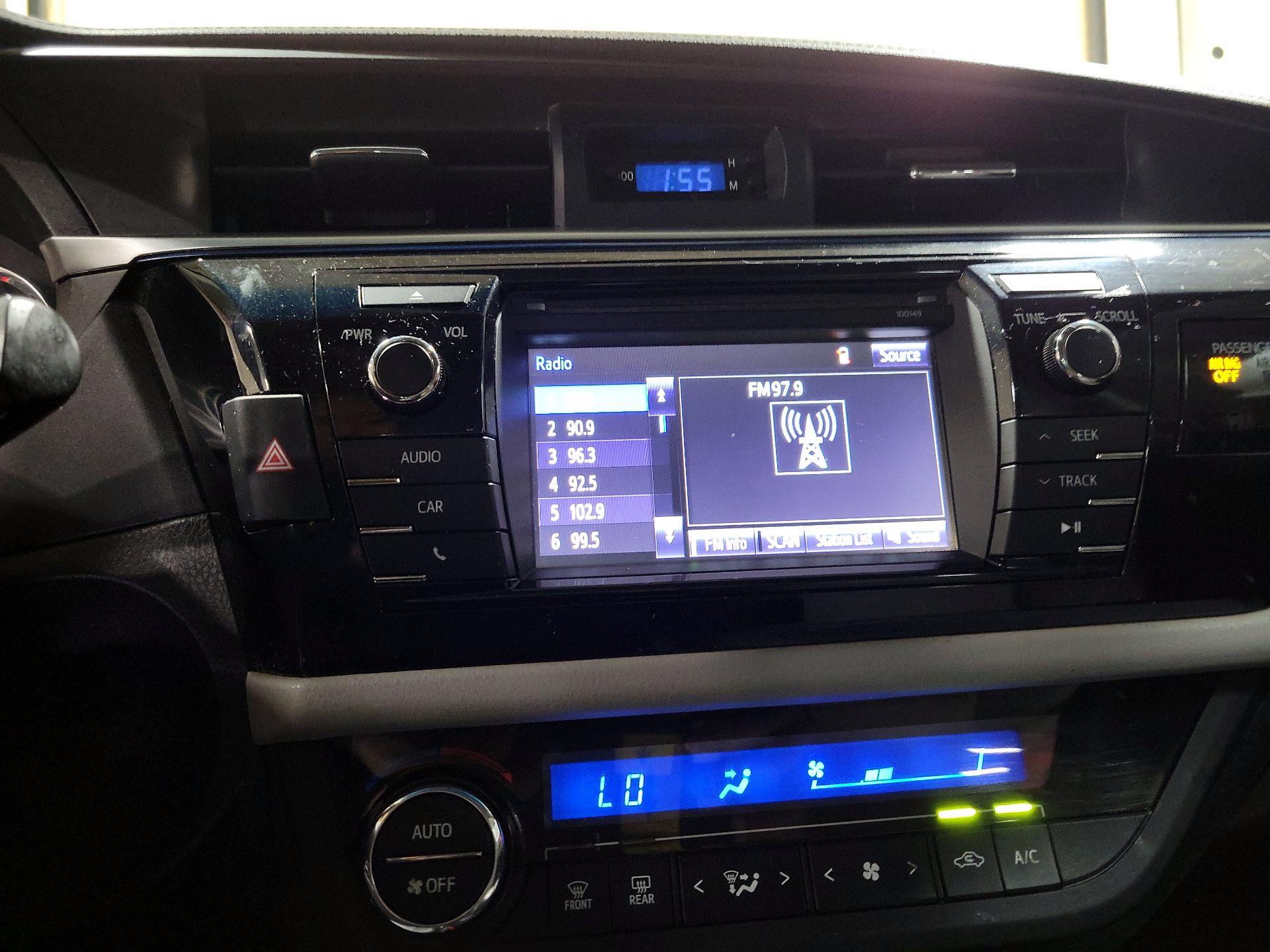 Thumbnail: 2014 Toyota Corolla - 15