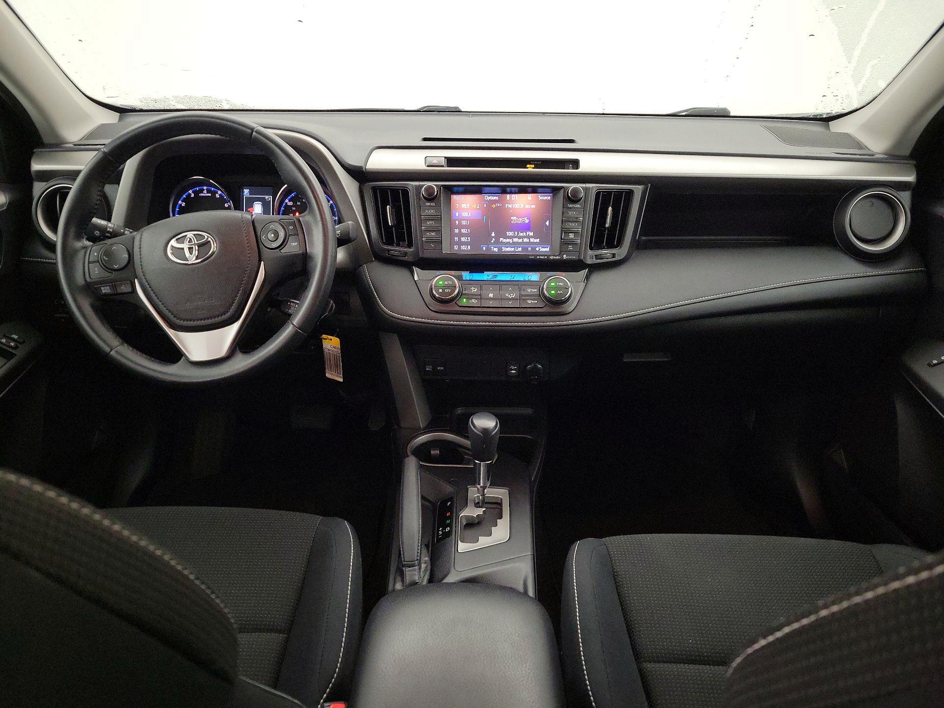 Thumbnail: 2016 Toyota RAV4 - 9