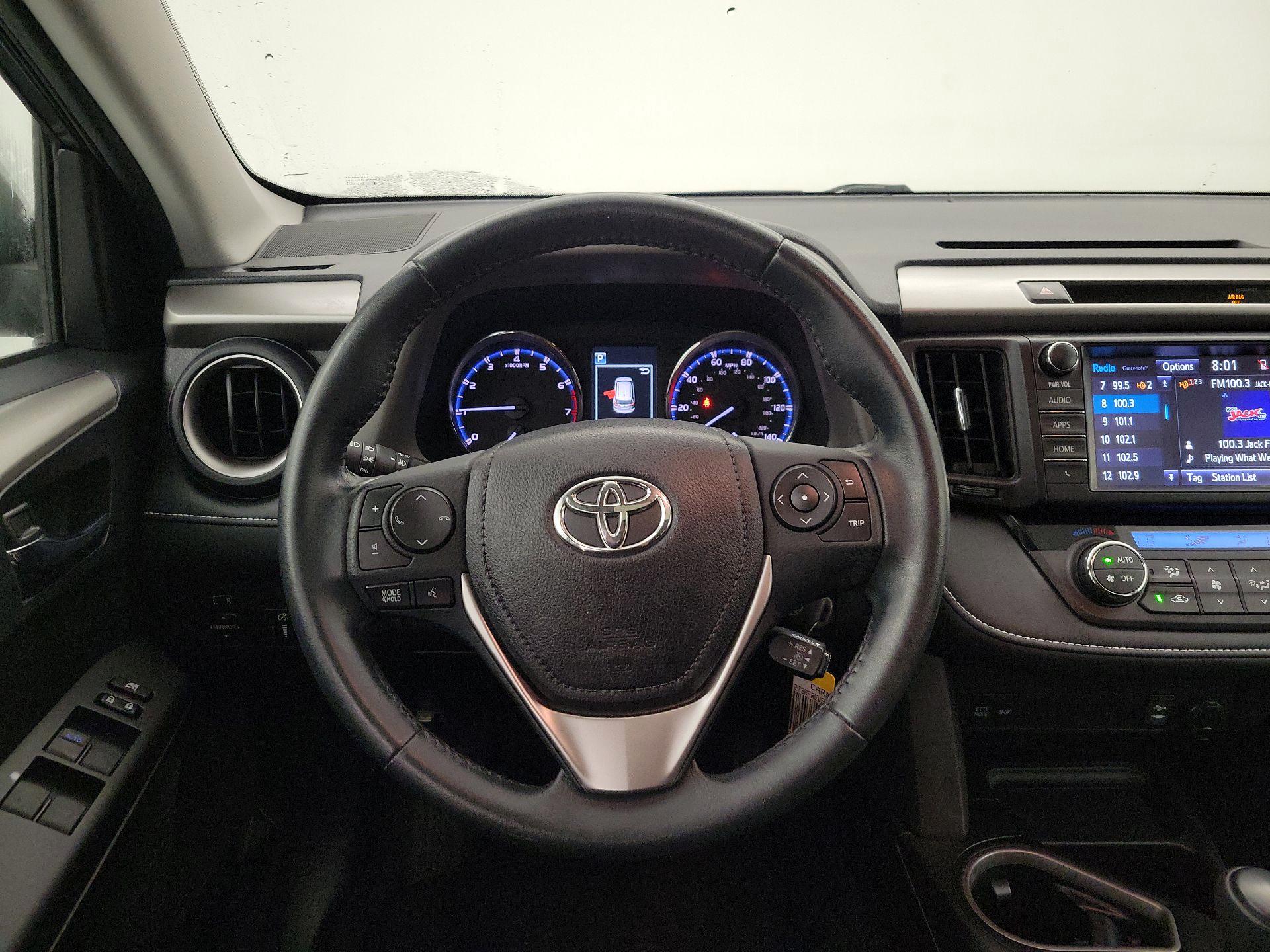 Thumbnail: 2016 Toyota RAV4 - 10