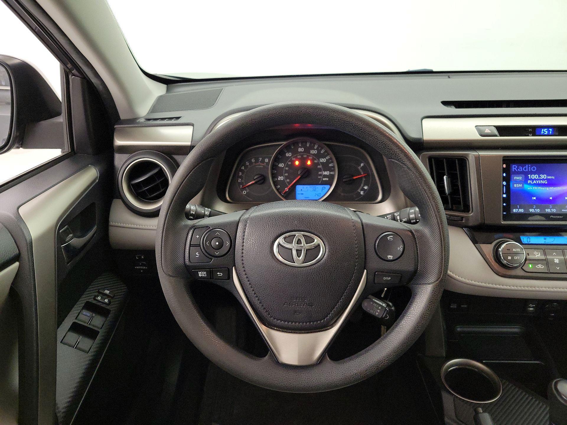 Thumbnail: 2014 Toyota RAV4 - 10