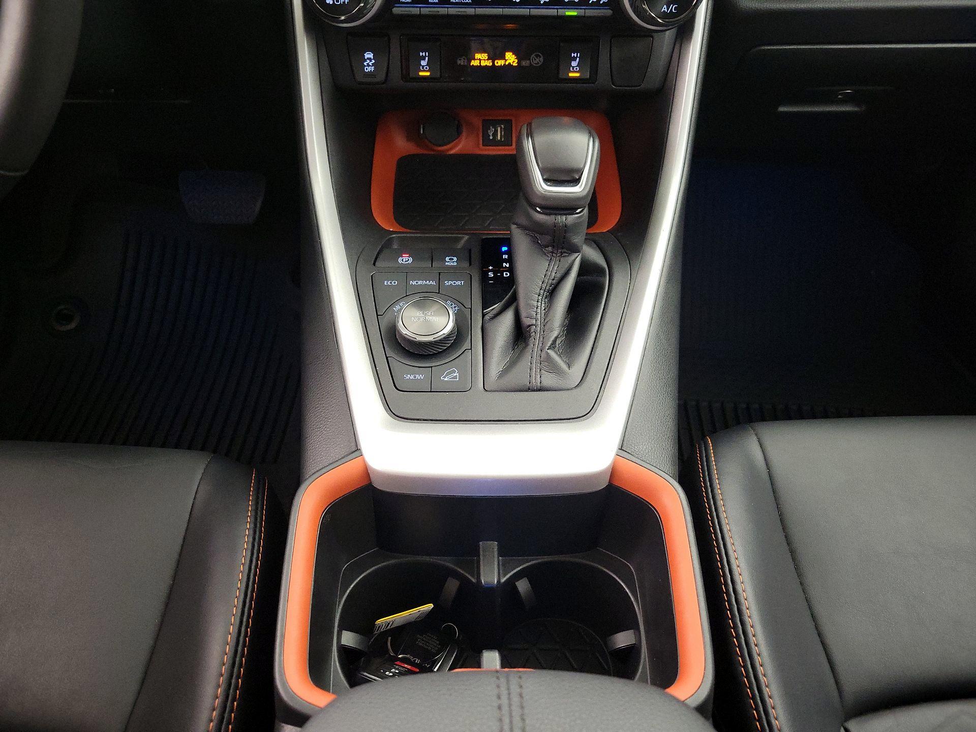 Thumbnail: 2023 Toyota RAV4 - 17