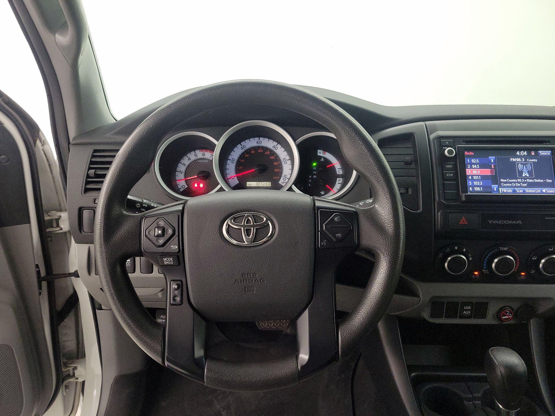 Thumbnail: 2015 Toyota Tacoma - 10