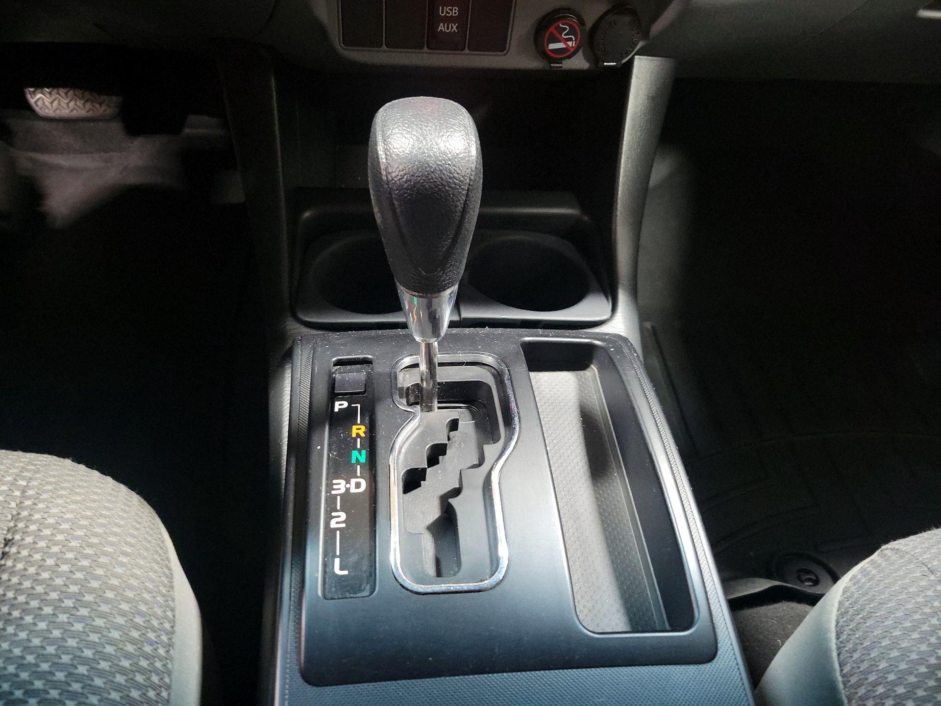 Thumbnail: 2015 Toyota Tacoma - 16