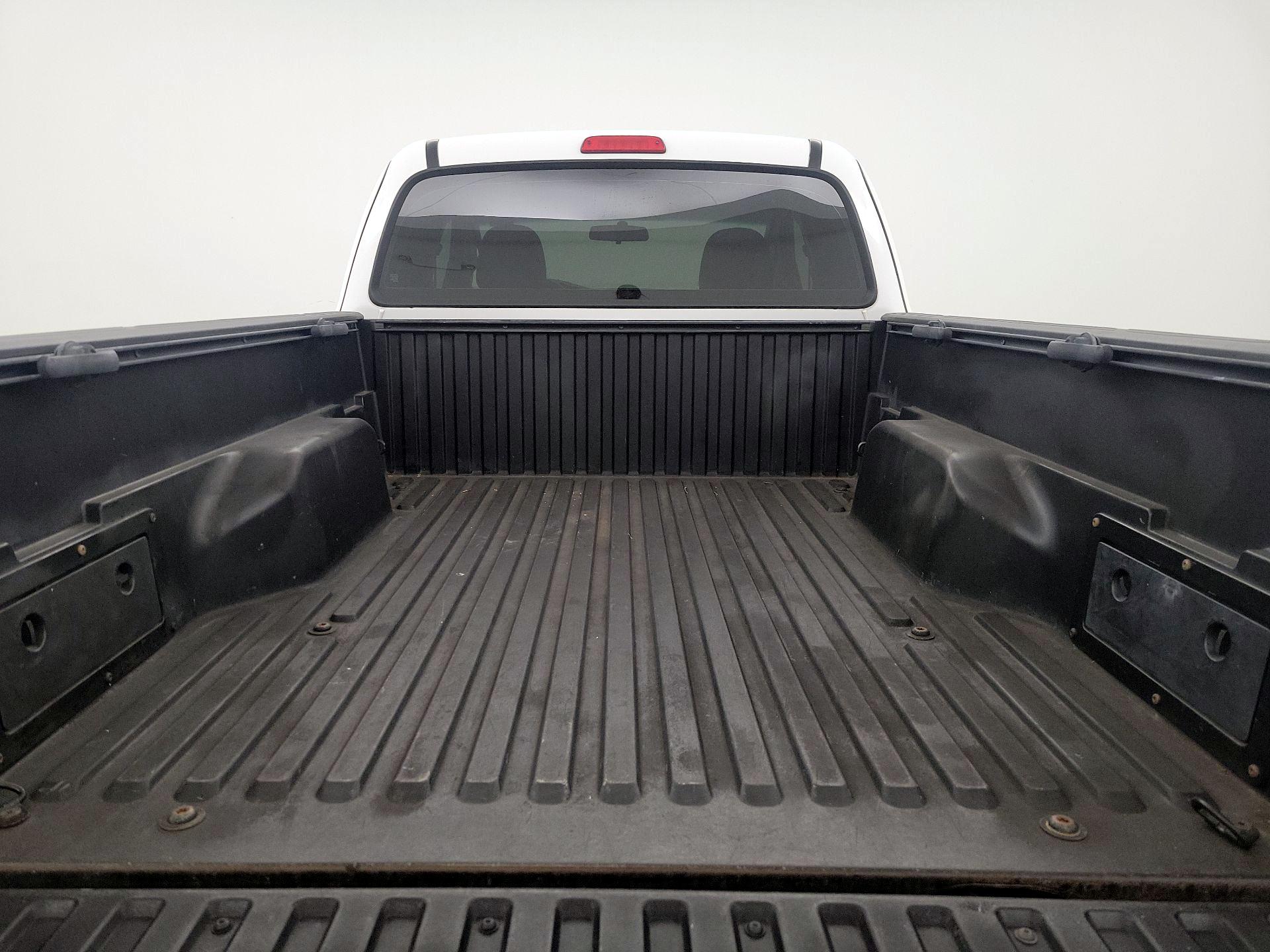 Thumbnail: 2015 Toyota Tacoma - 18