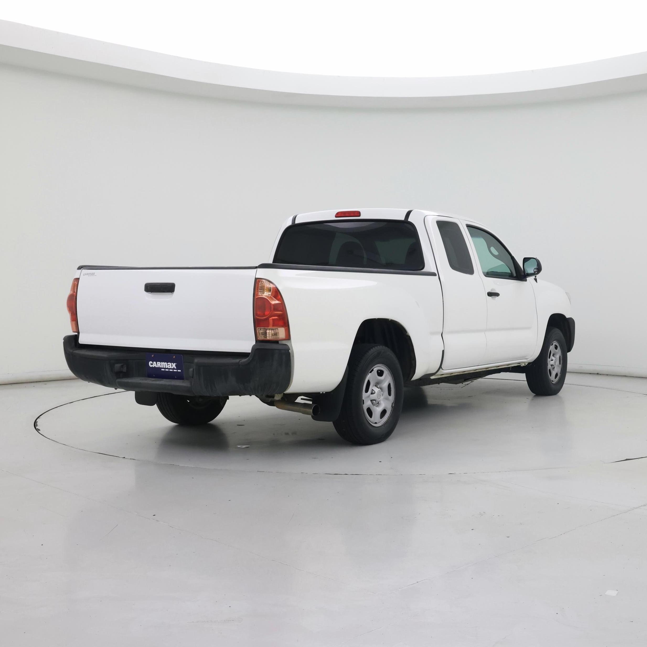 Thumbnail: 2015 Toyota Tacoma - 8