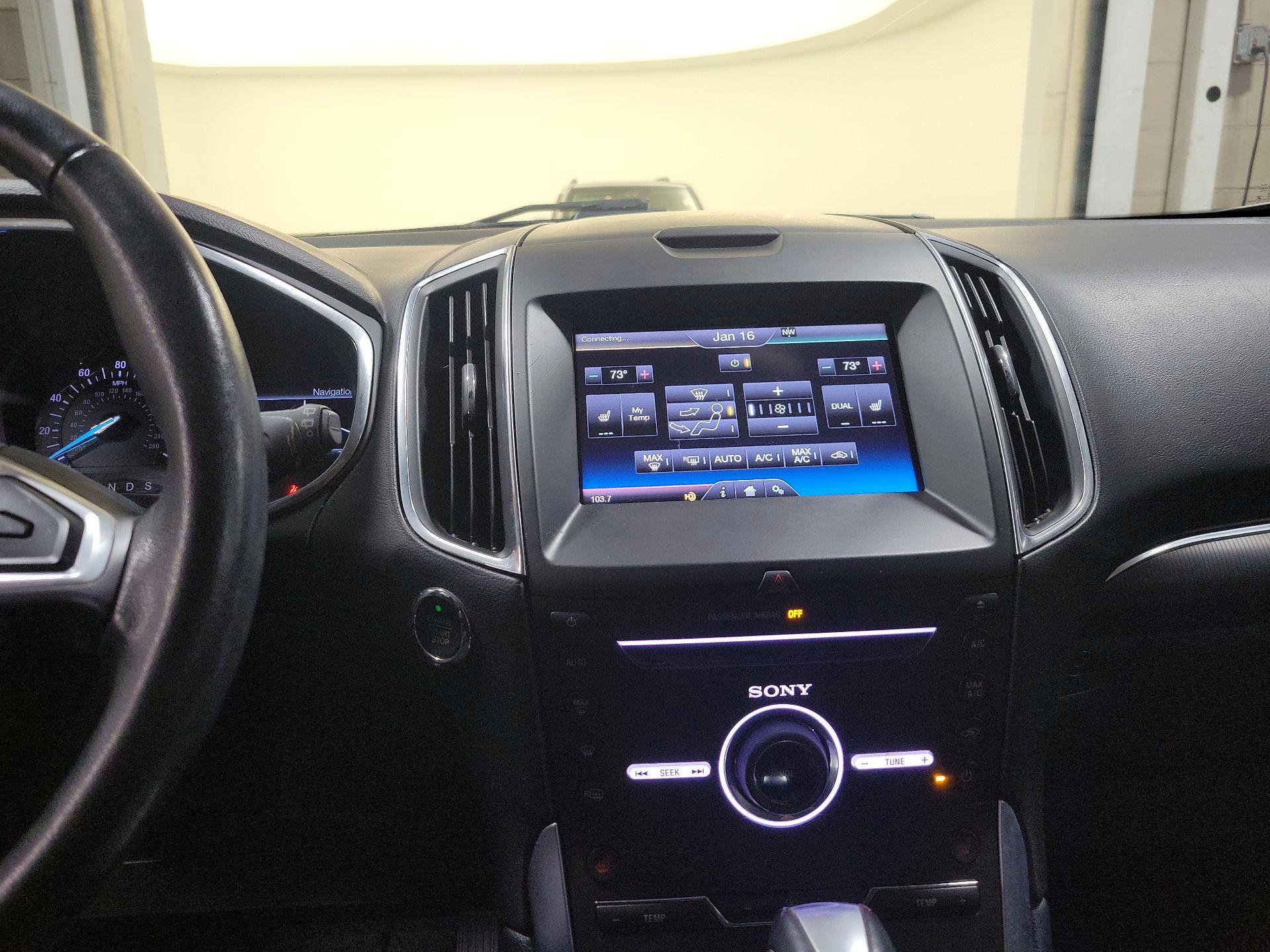 Thumbnail: 2015 Ford Edge - 16