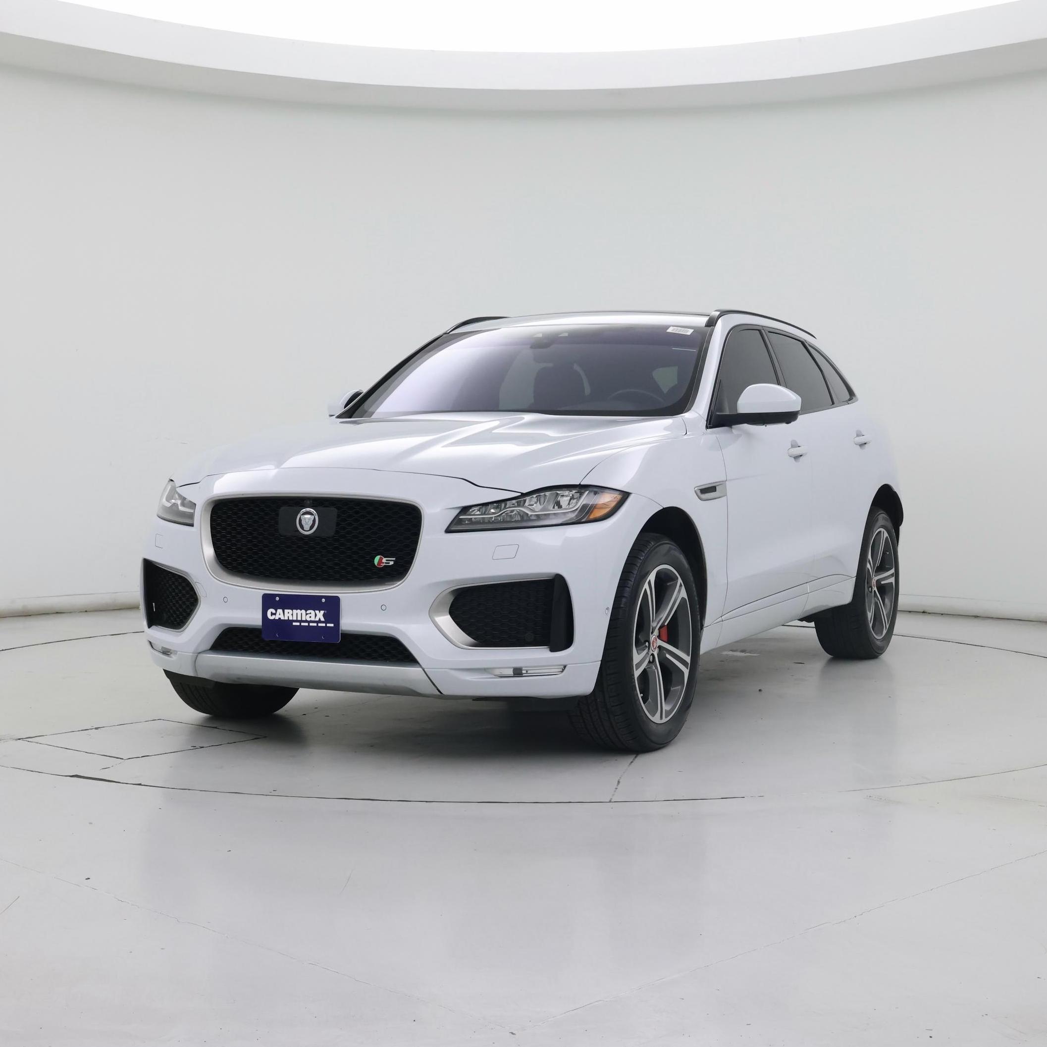 Thumbnail: 2018 Jaguar F-Pace - 4