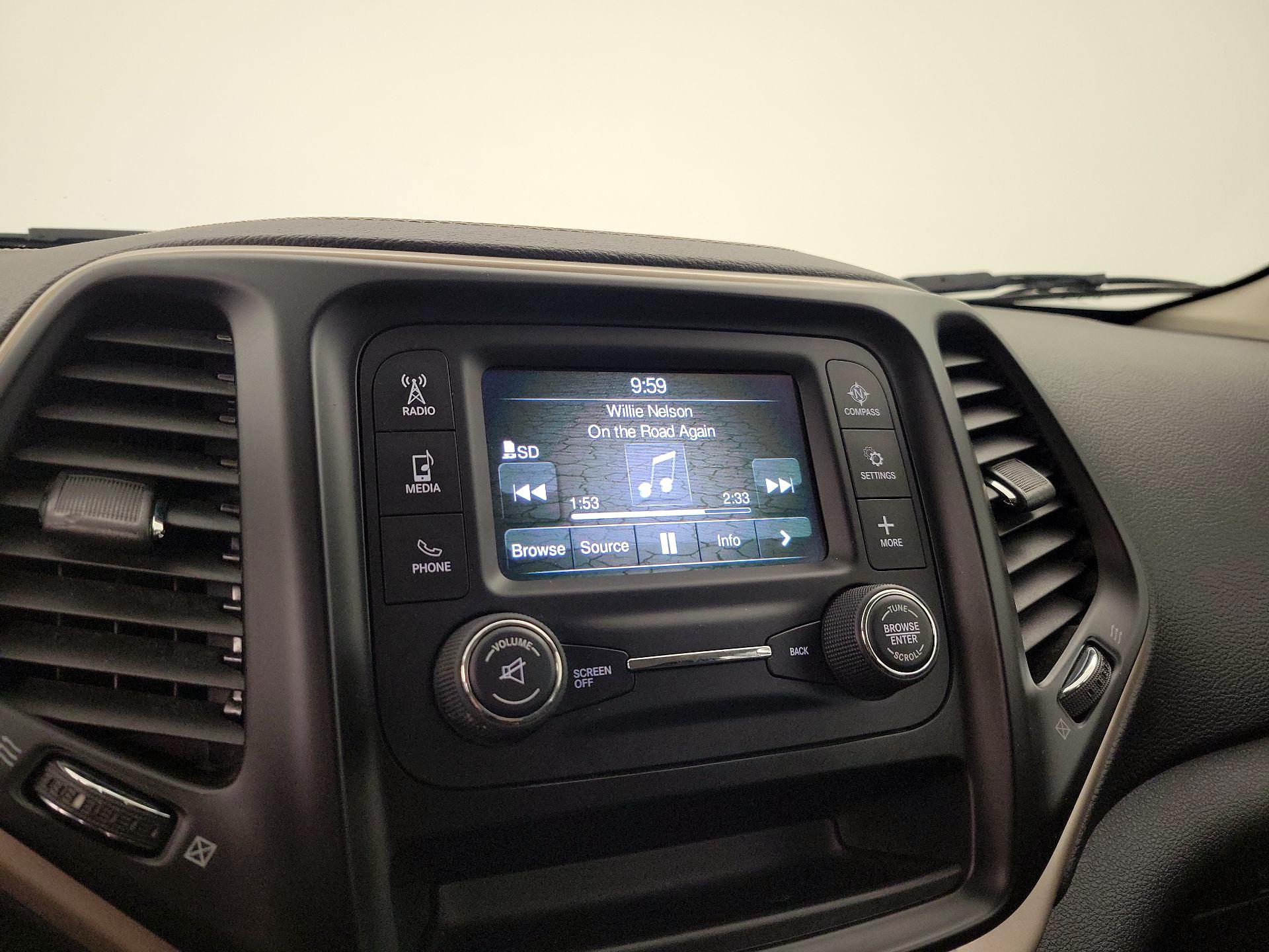 Thumbnail: 2015 Jeep Cherokee - 15