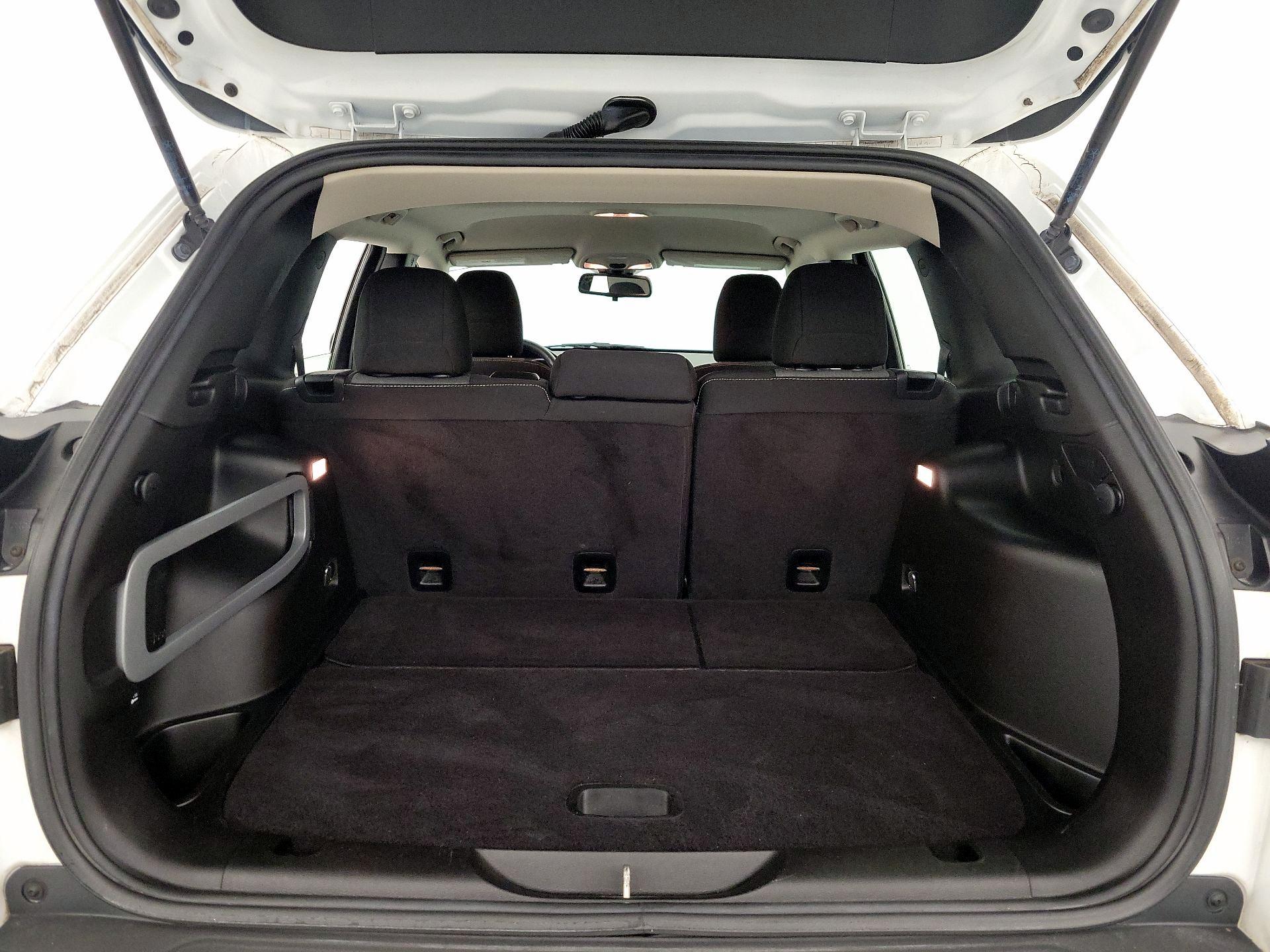 Thumbnail: 2015 Jeep Cherokee - 19