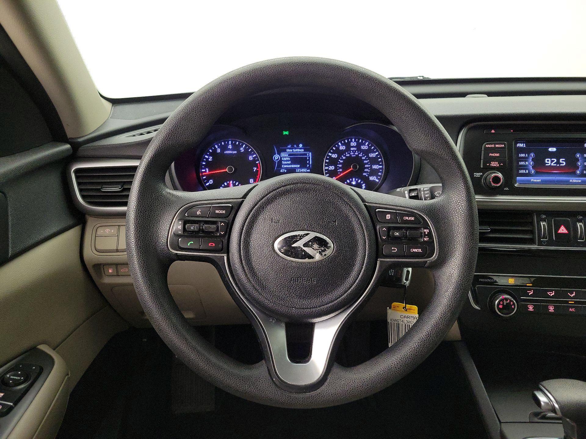 Thumbnail: 2016 Kia Optima - 10