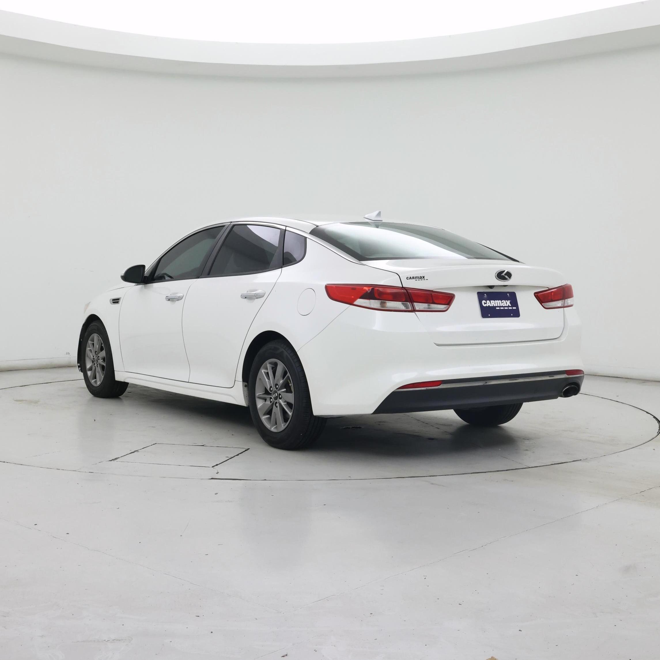 Thumbnail: 2016 Kia Optima - 2