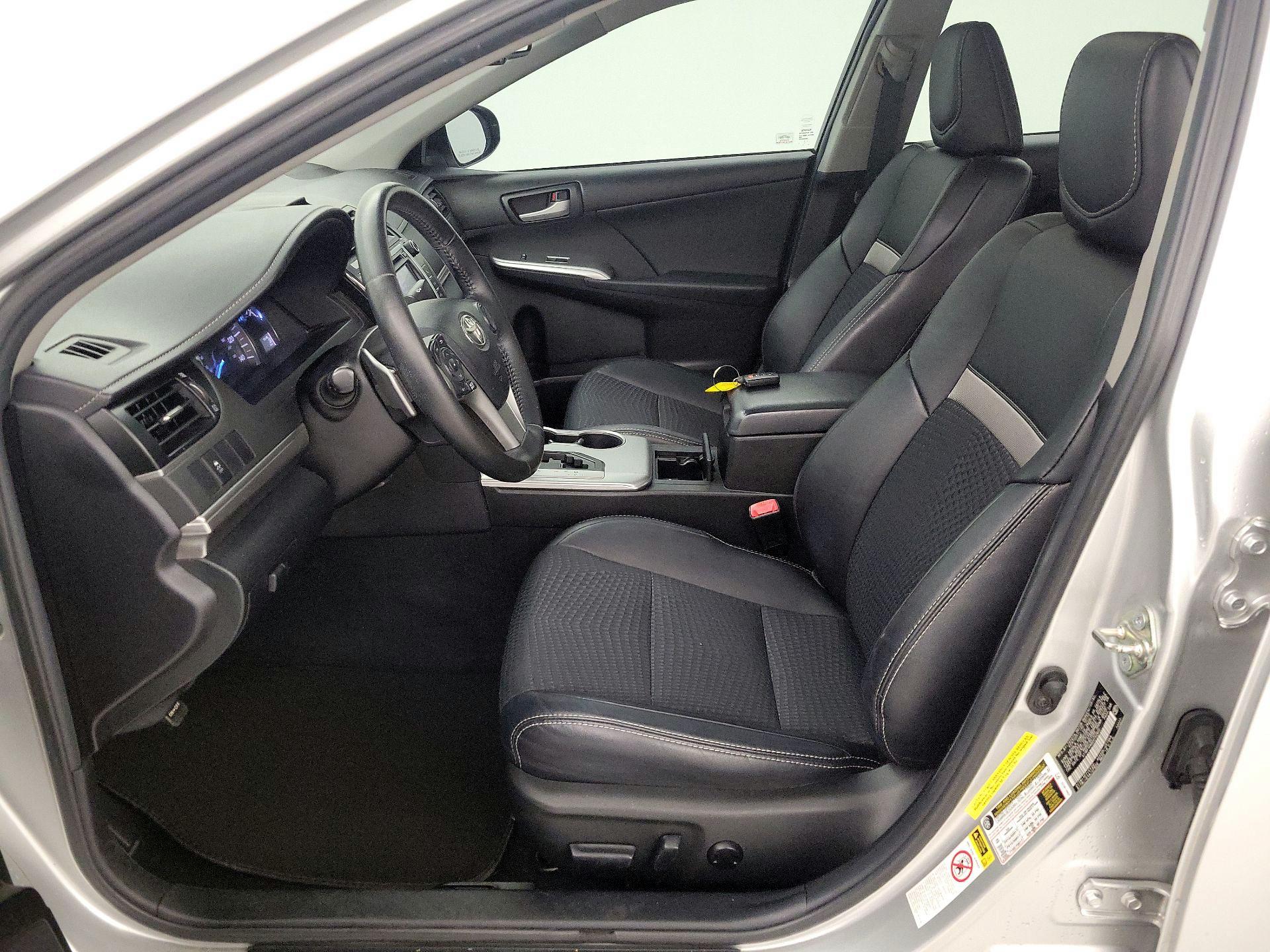 Thumbnail: 2014 Toyota Camry - 11