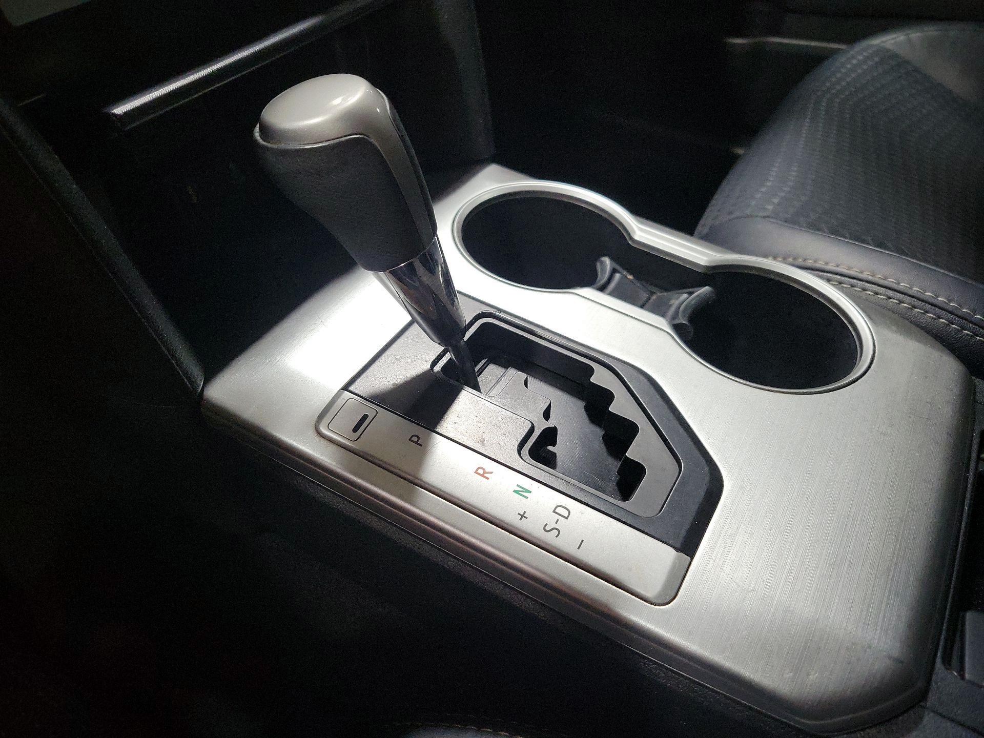 Thumbnail: 2014 Toyota Camry - 17