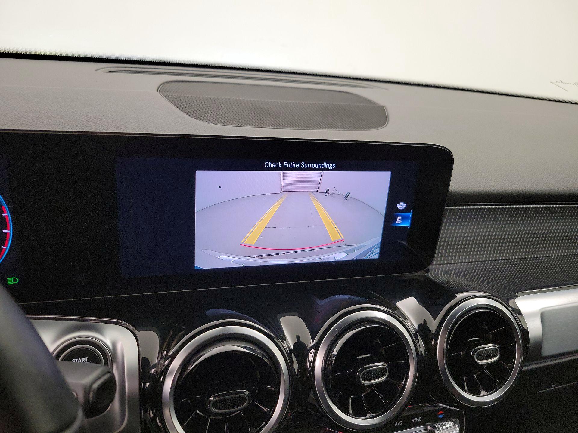 Thumbnail: 2022 Mercedes-Benz GLB - 14