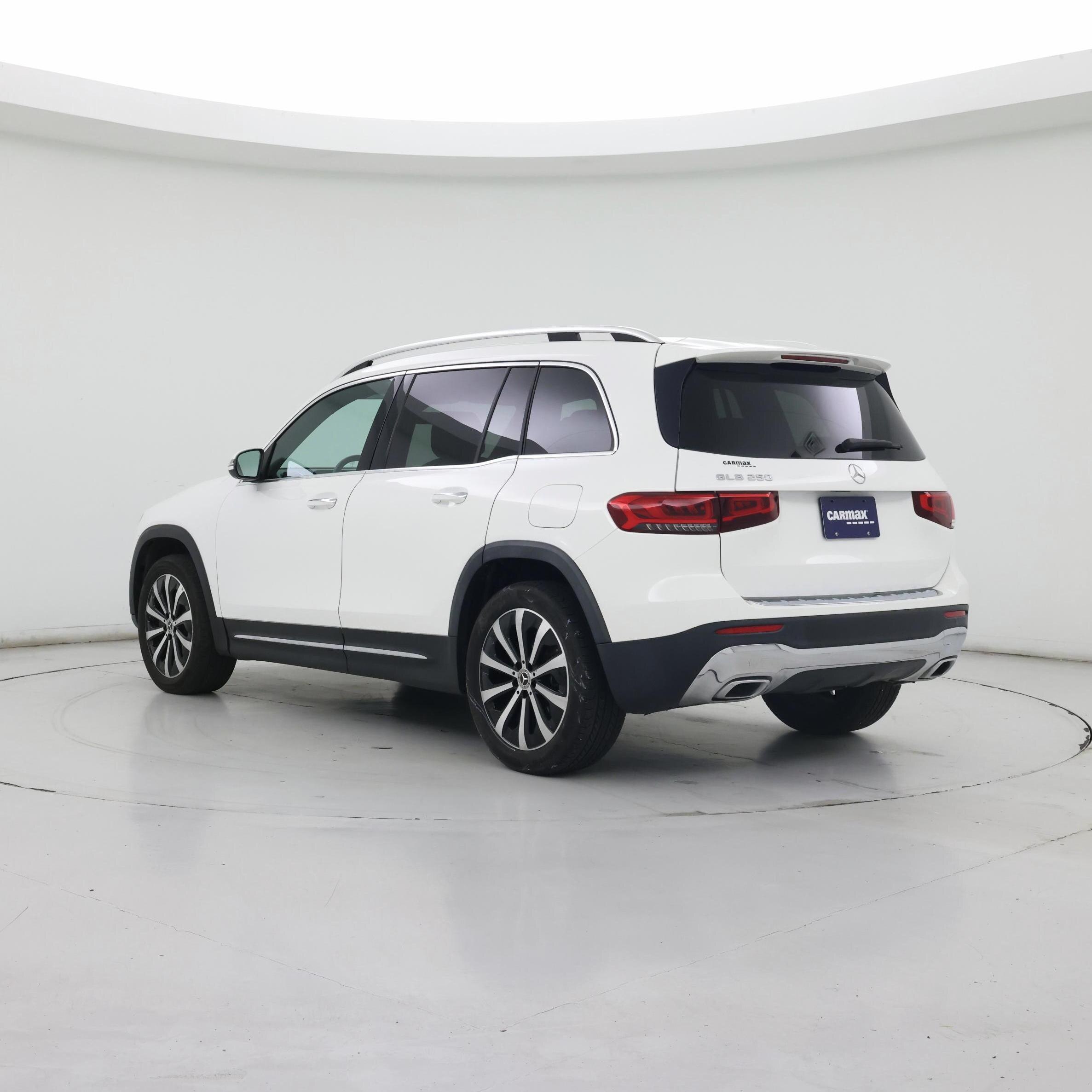 Thumbnail: 2022 Mercedes-Benz GLB - 2