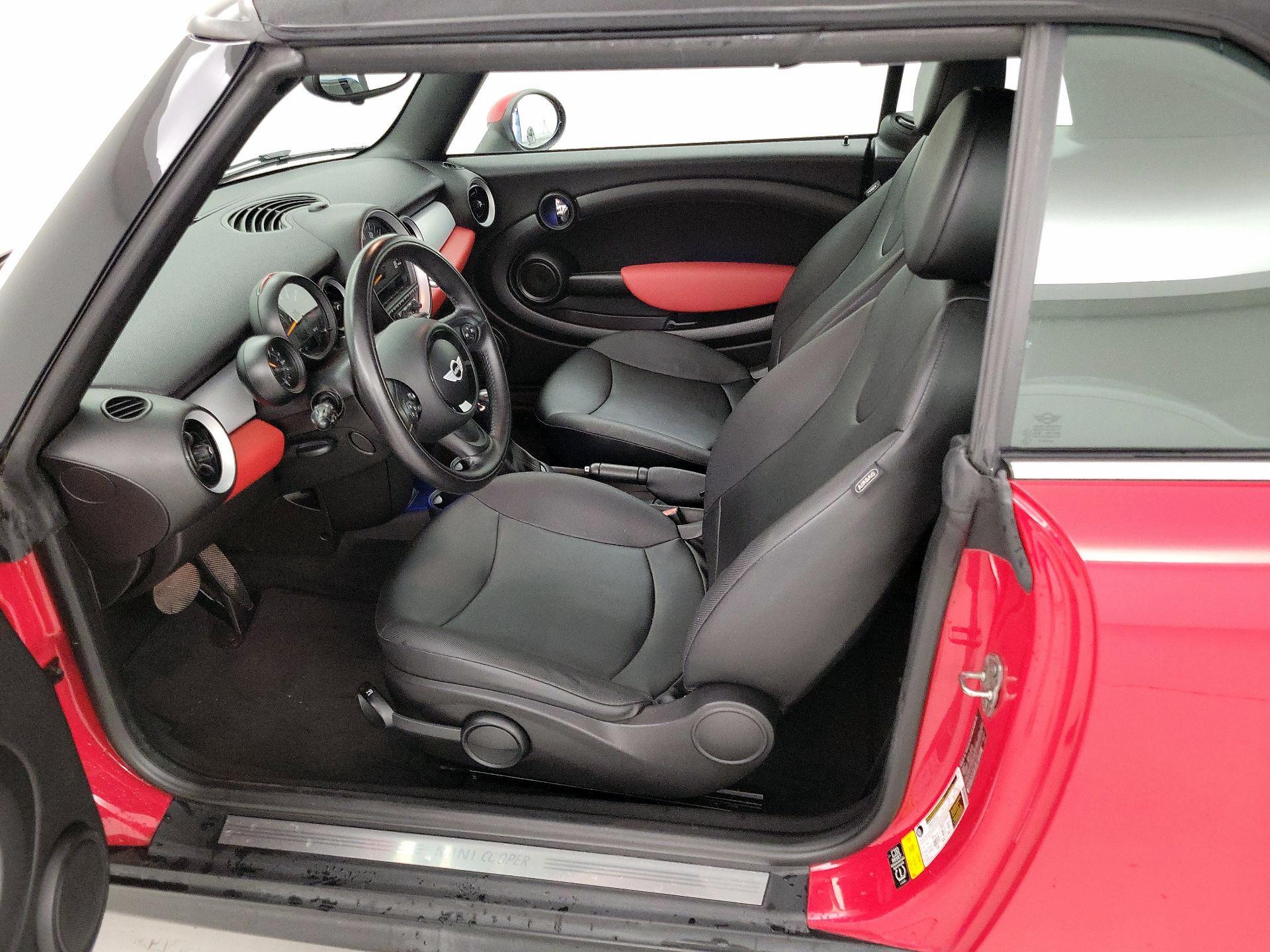 Thumbnail: 2015 MINI Cooper - 11