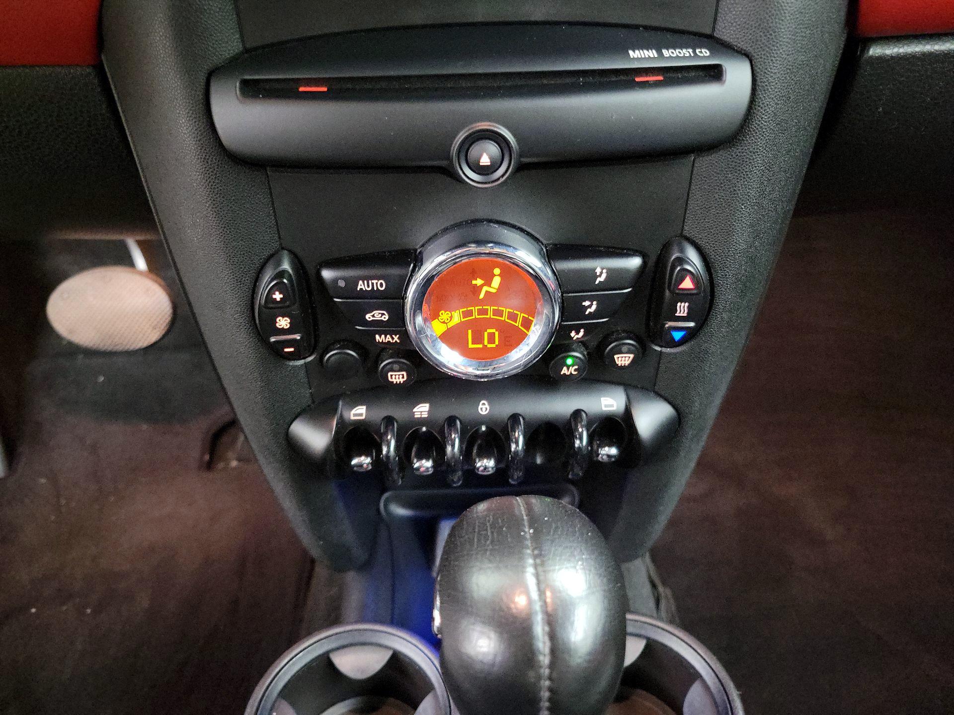 Thumbnail: 2015 MINI Cooper - 14