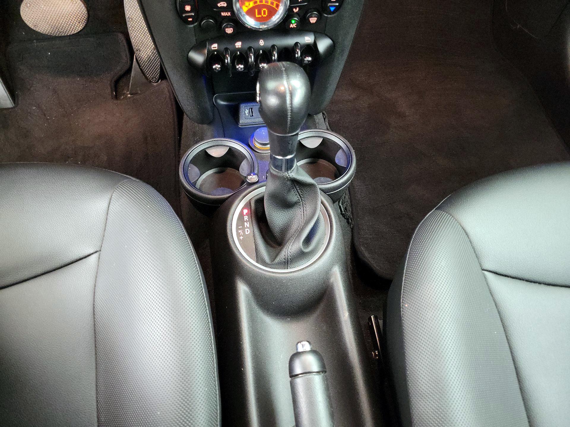 Thumbnail: 2015 MINI Cooper - 15