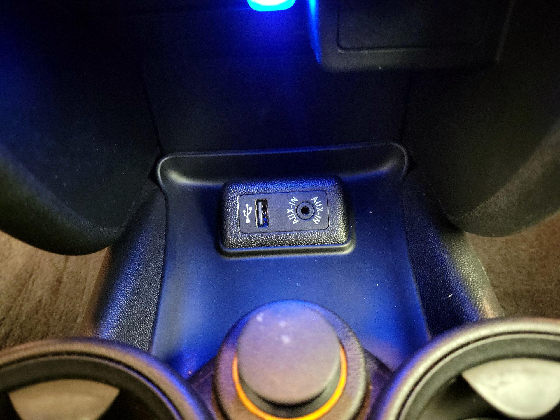 Thumbnail: 2015 MINI Cooper - 16