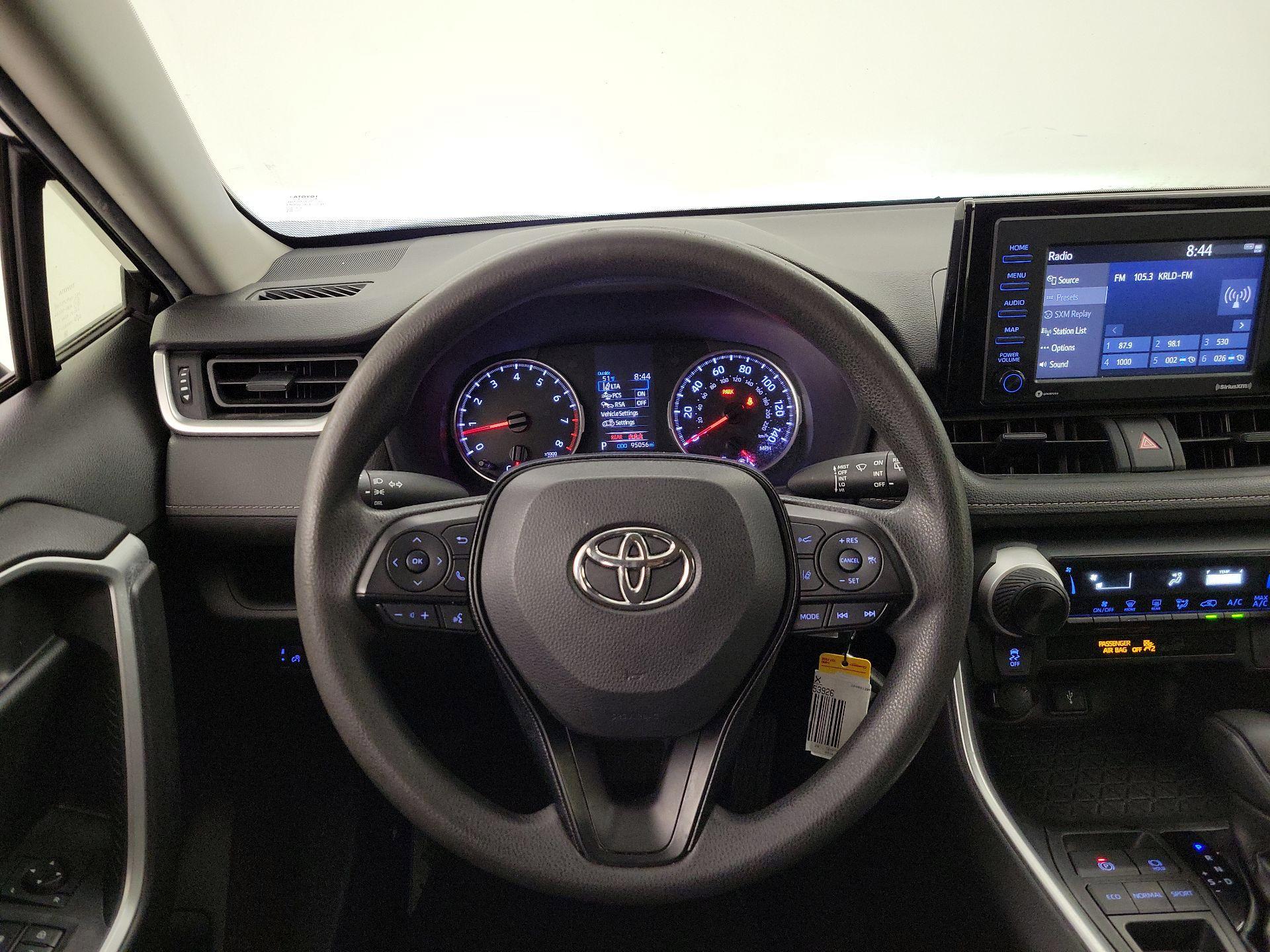 Thumbnail: 2020 Toyota RAV4 - 10