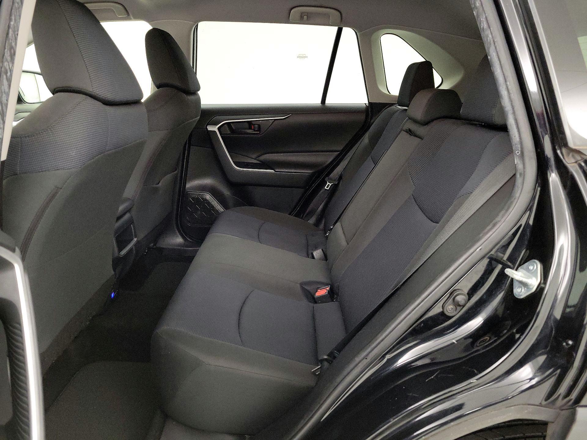 Thumbnail: 2020 Toyota RAV4 - 18