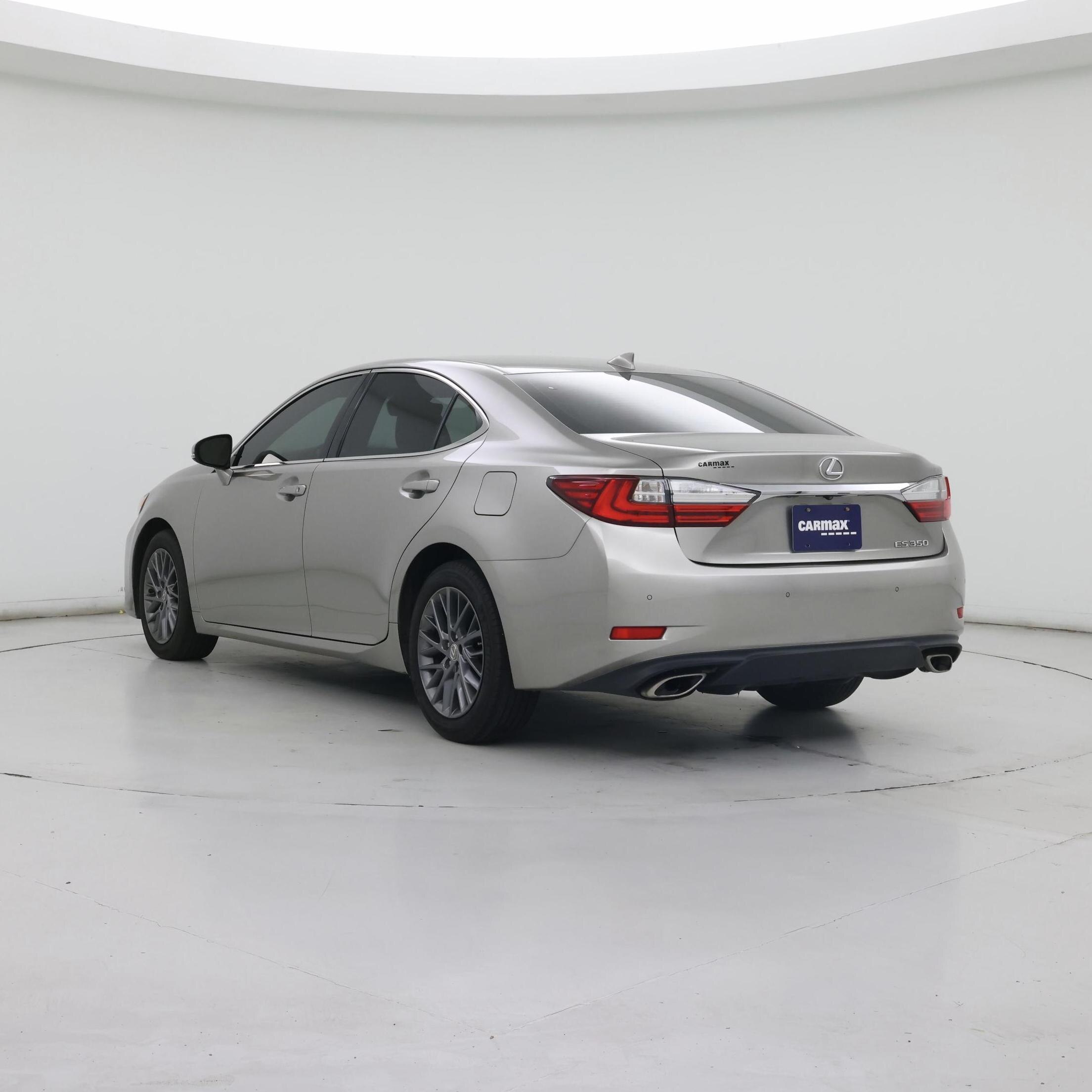 Thumbnail: 2018 Lexus ES - 2