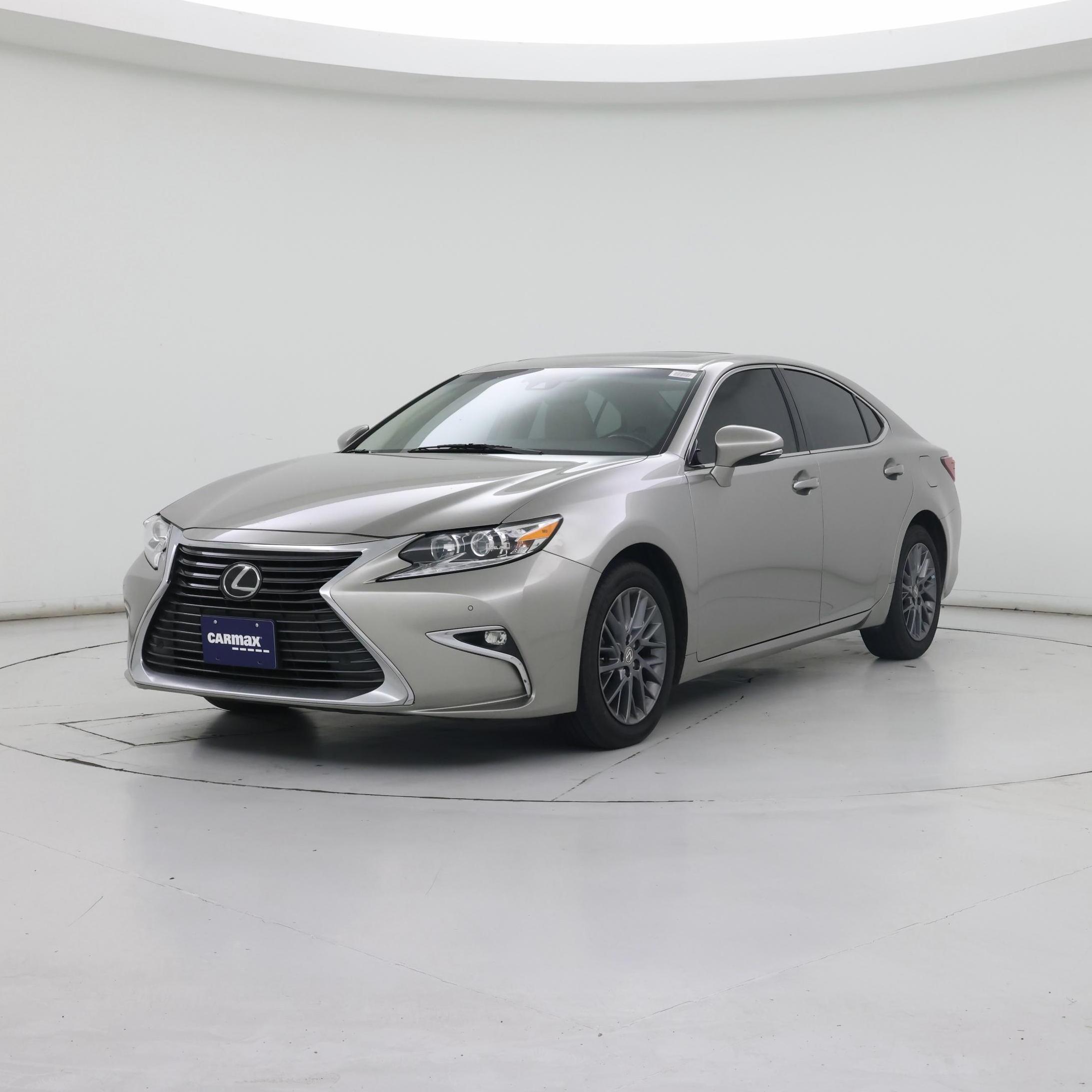 Thumbnail: 2018 Lexus ES - 4