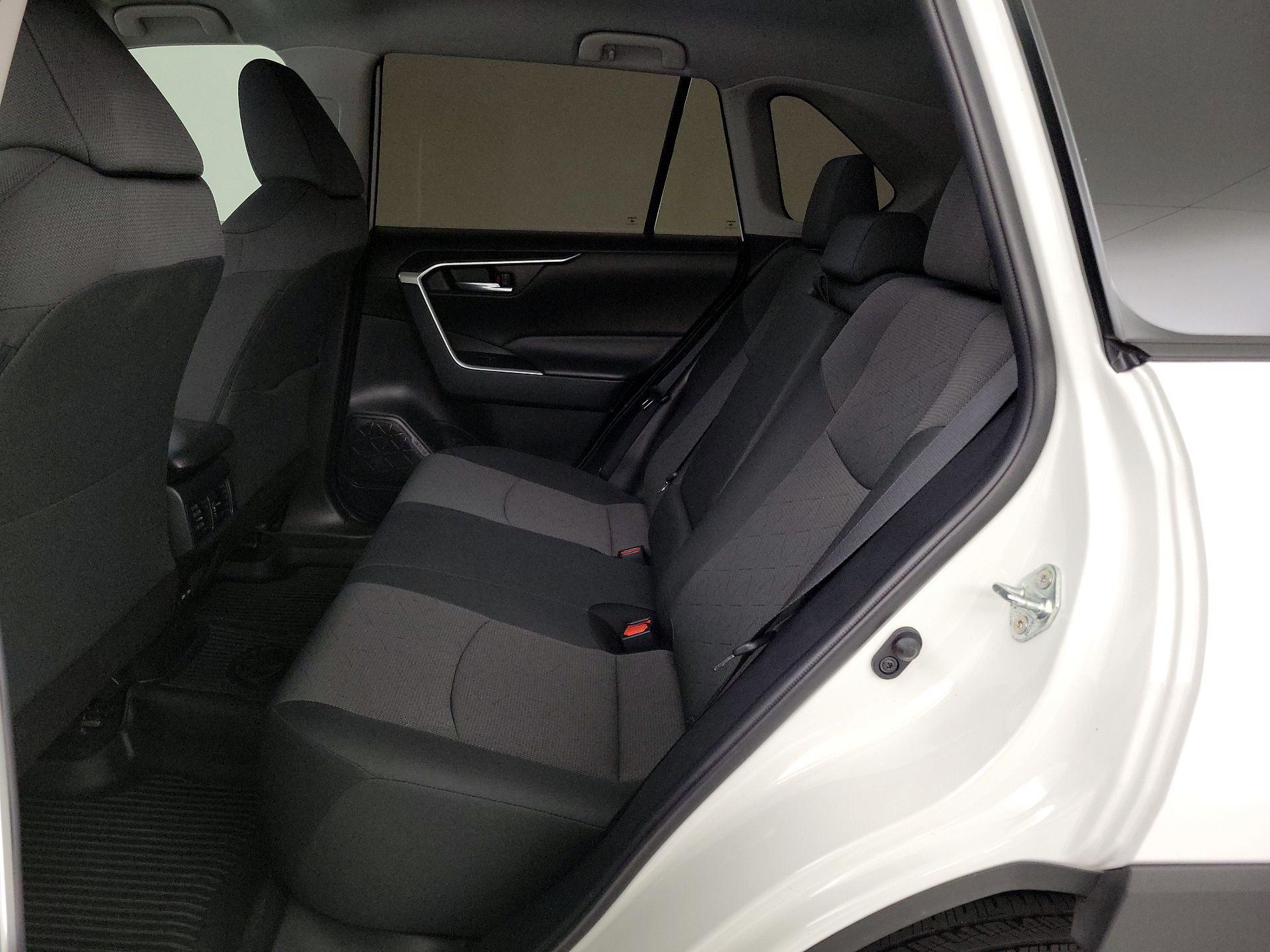 Thumbnail: 2024 Toyota RAV4 - 18