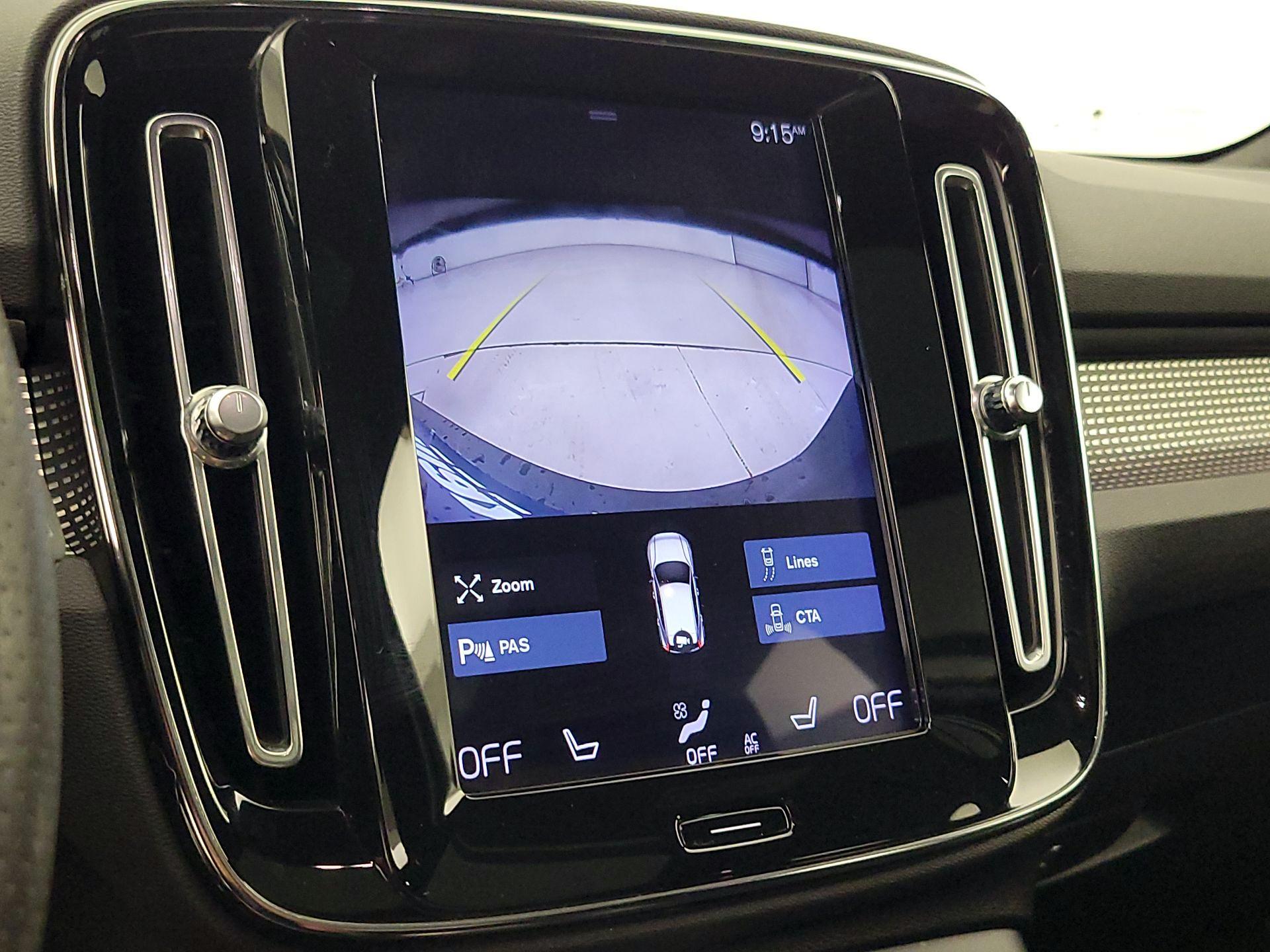 Thumbnail: 2020 Volvo XC40 - 14