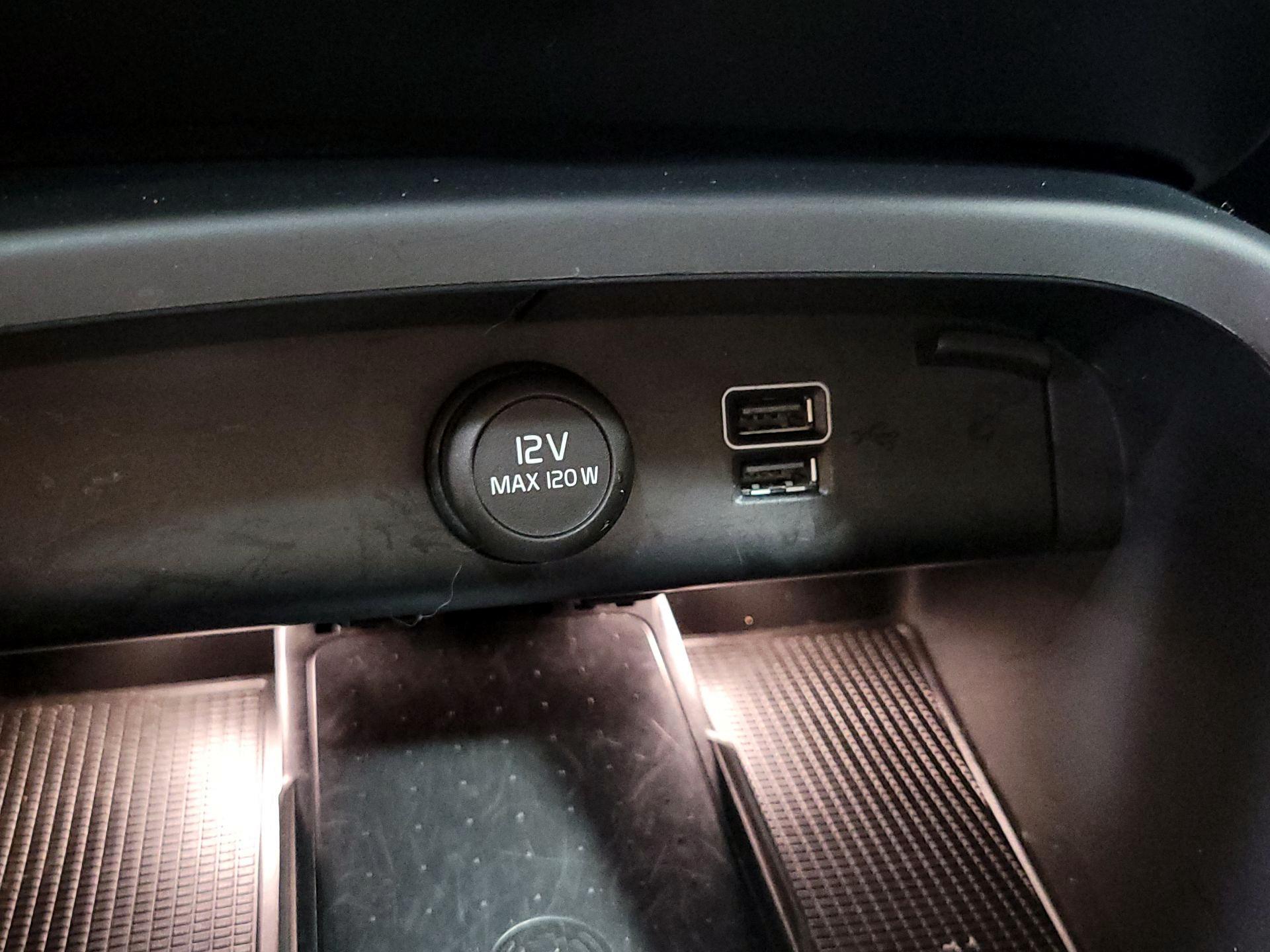 Thumbnail: 2020 Volvo XC40 - 18