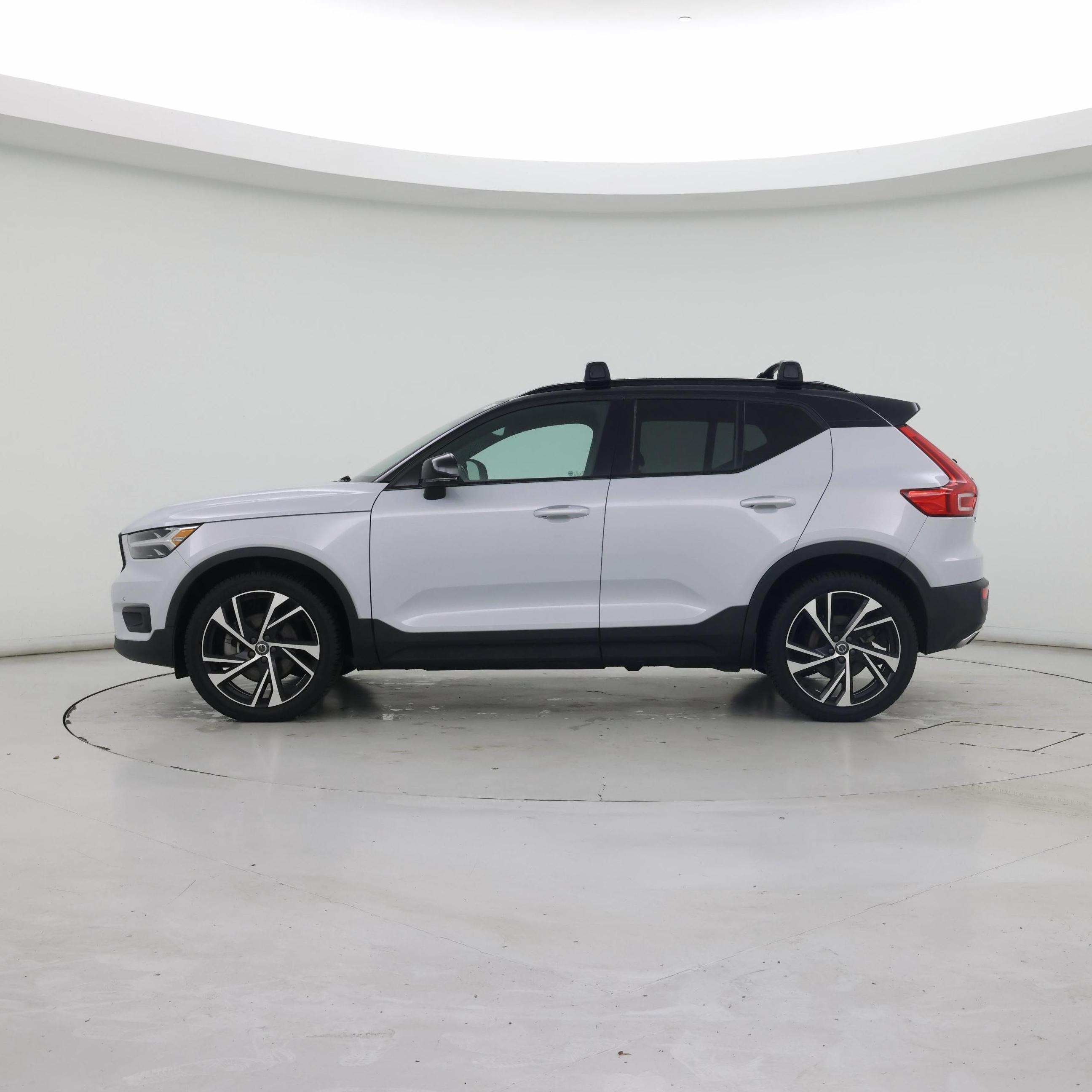 Thumbnail: 2020 Volvo XC40 - 3