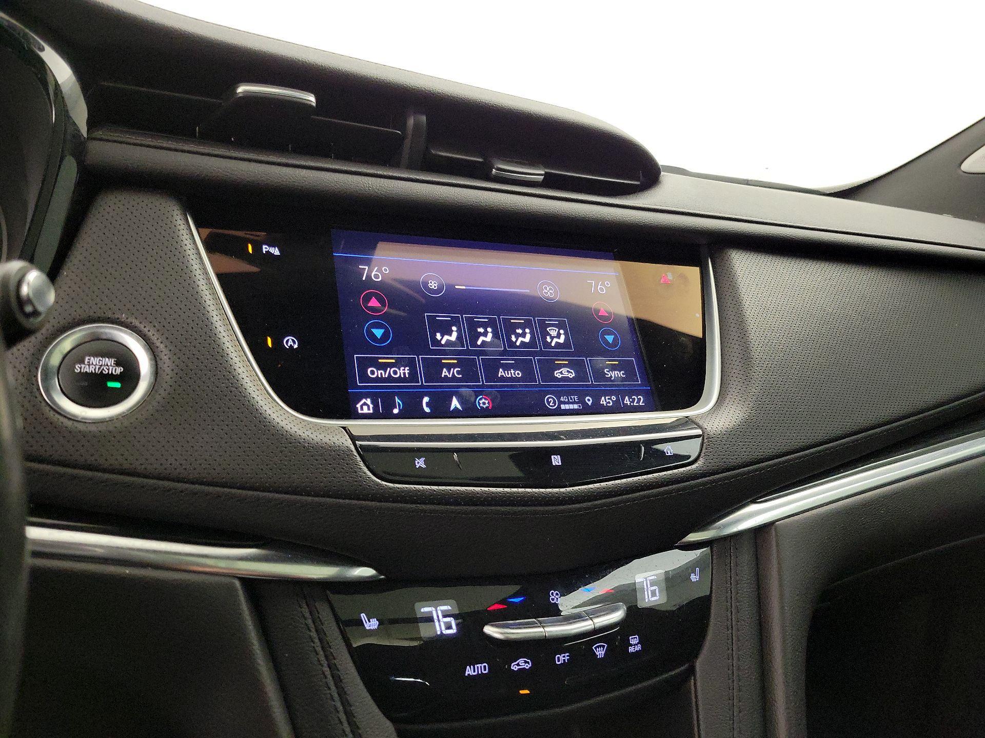 Thumbnail: 2021 Cadillac XT5 - 17