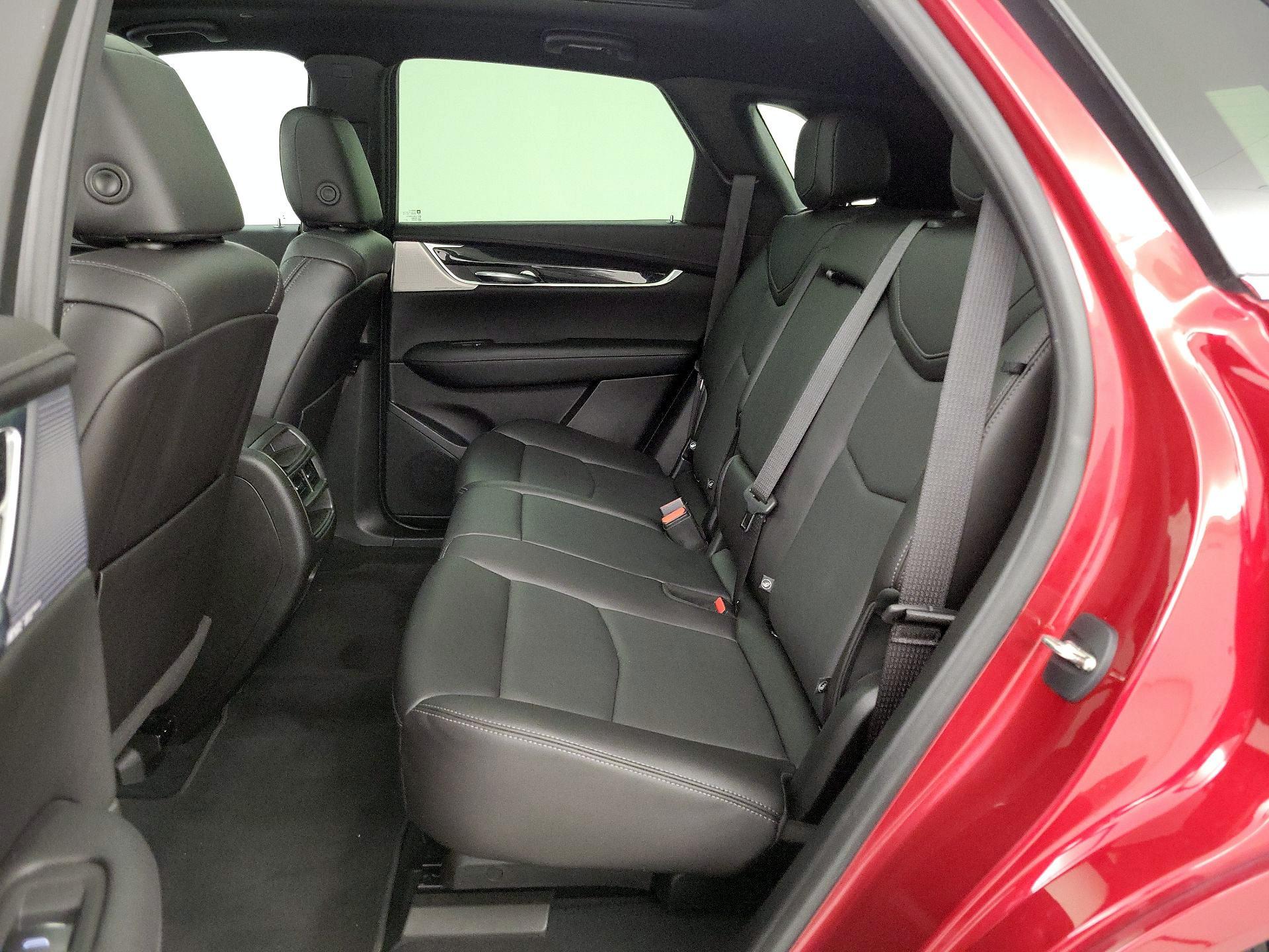 Thumbnail: 2021 Cadillac XT5 - 20