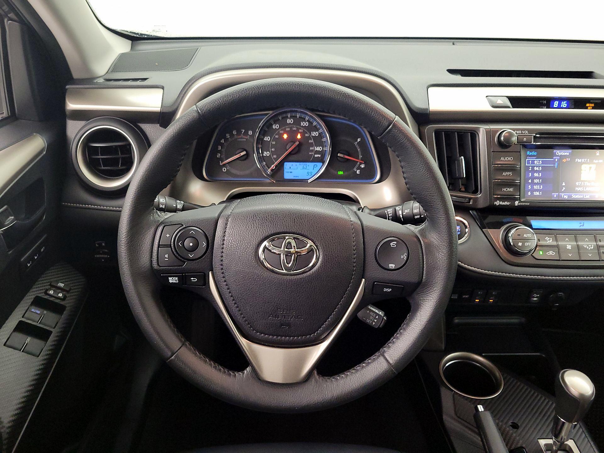 Thumbnail: 2015 Toyota RAV4 - 10