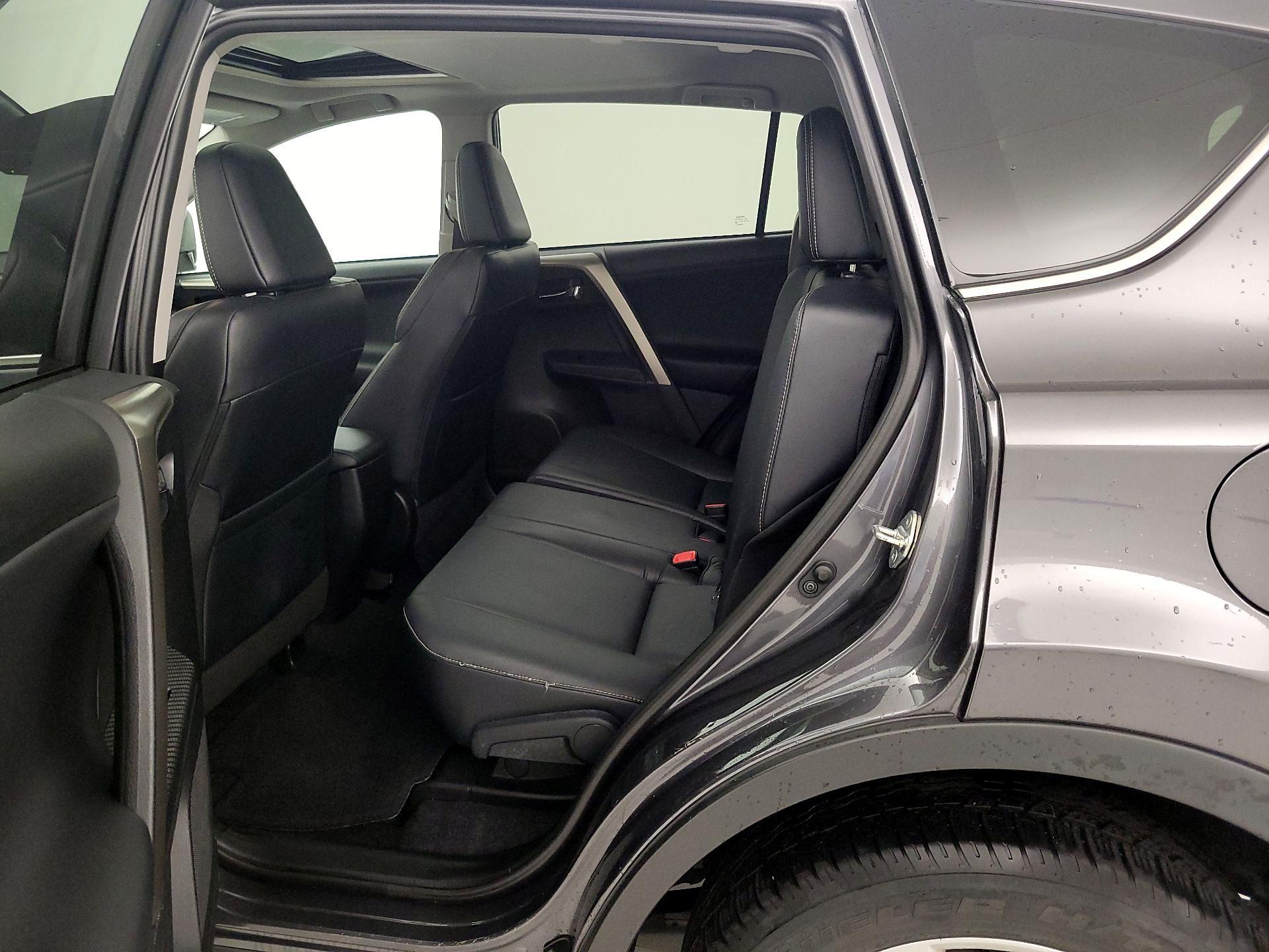 Thumbnail: 2015 Toyota RAV4 - 20