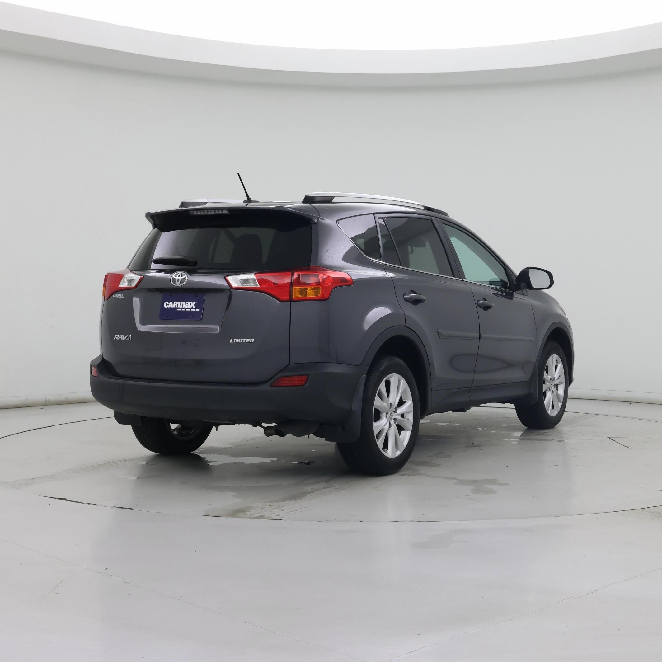 Thumbnail: 2015 Toyota RAV4 - 8