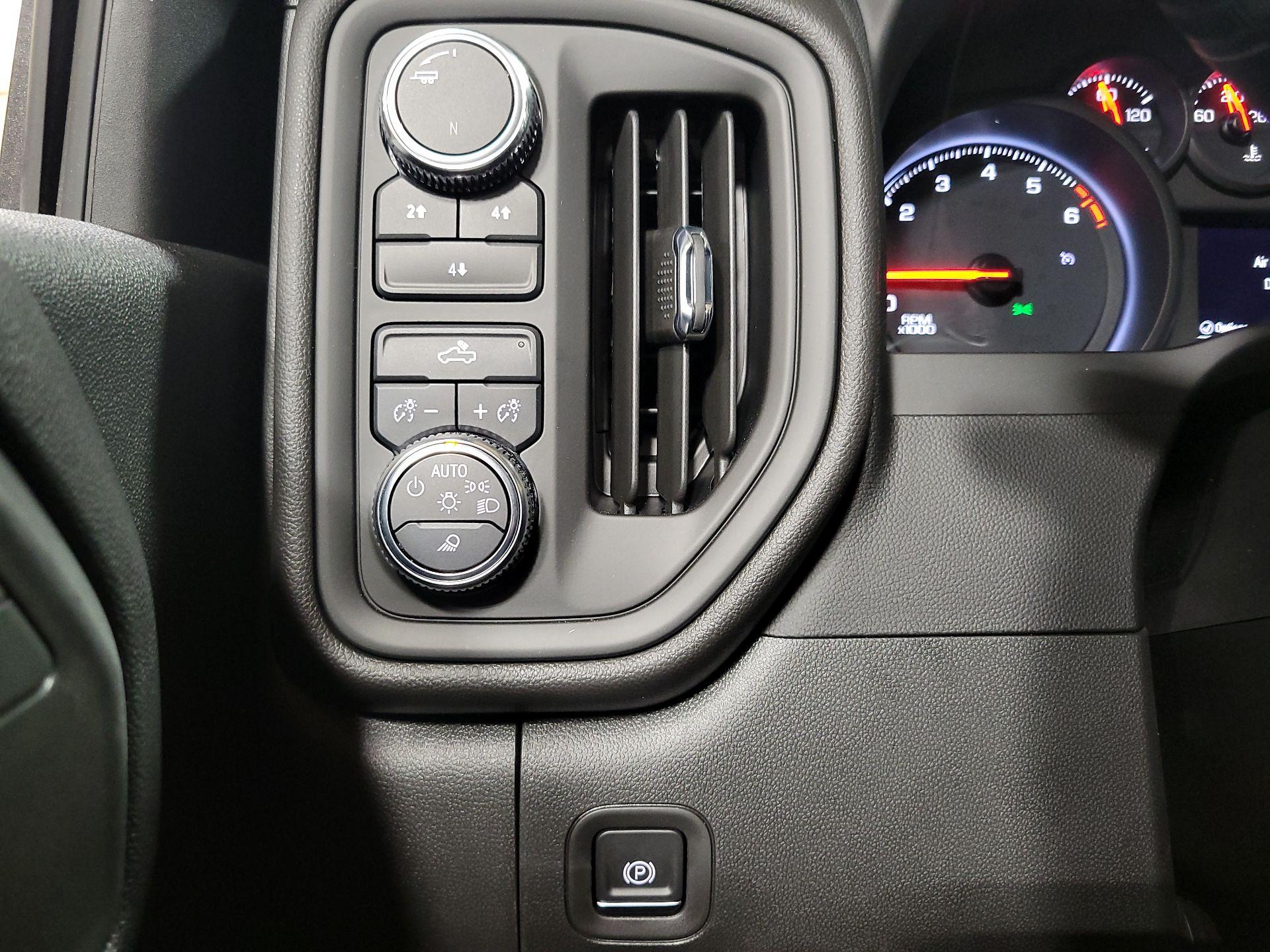 Thumbnail: 2023 GMC Sierra 2500 - 13